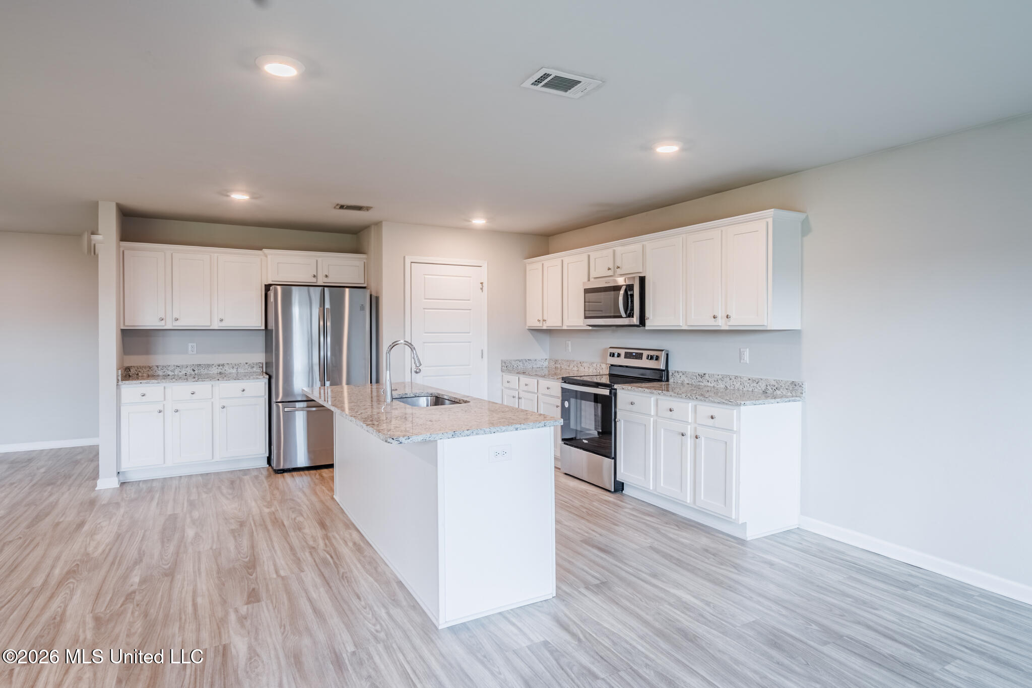 8265 Curry Road Property Photo 24