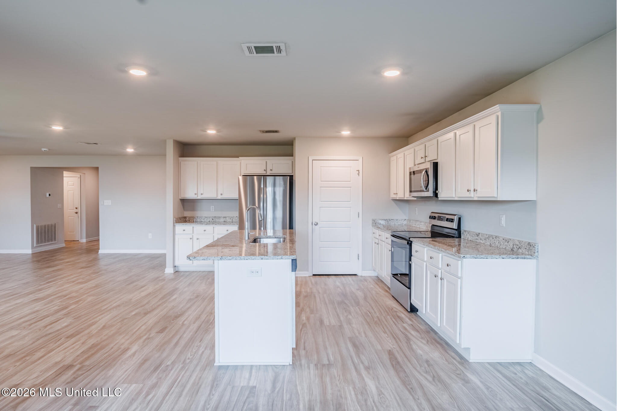 8265 Curry Road Property Photo 25