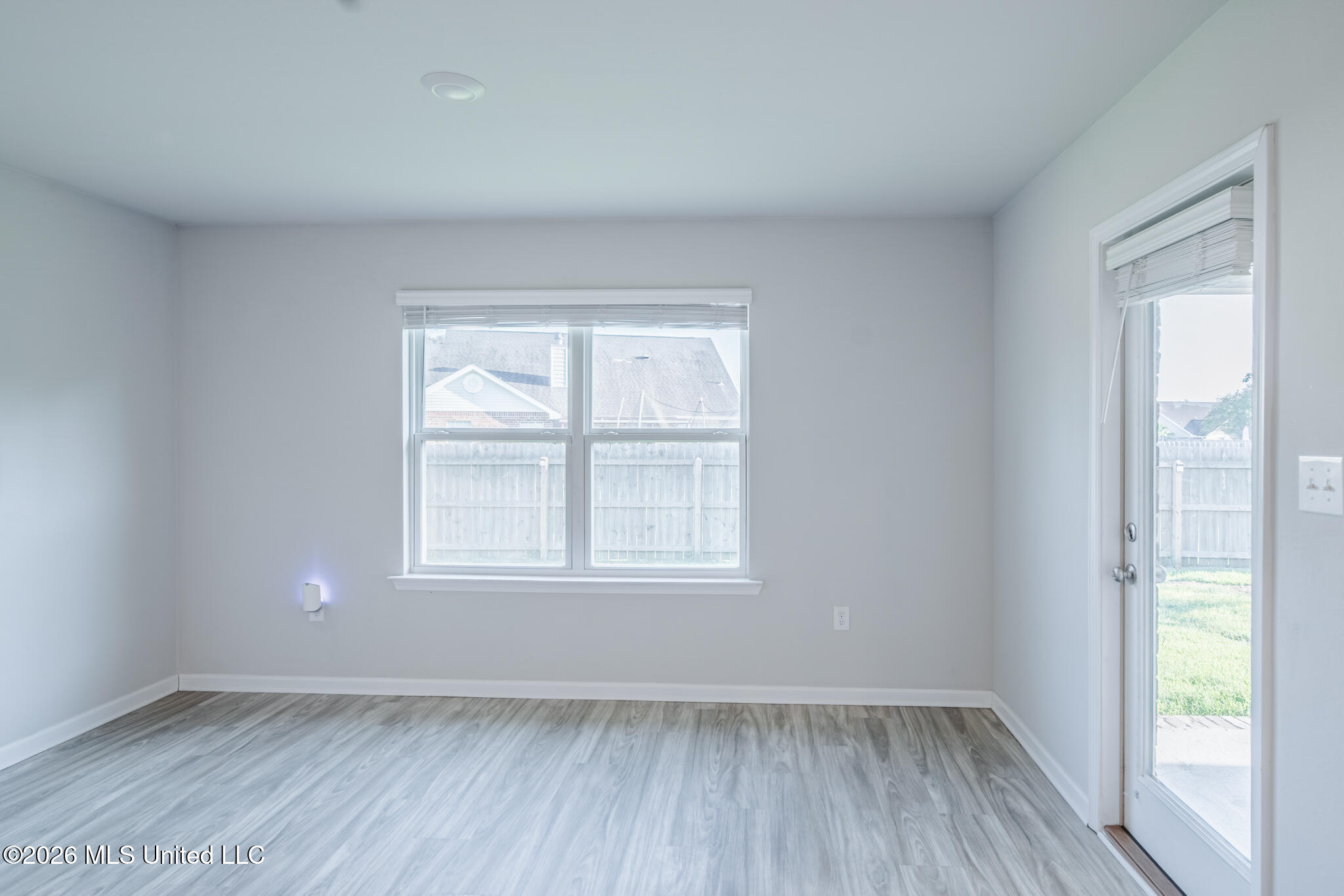 8265 Curry Road Property Photo 27