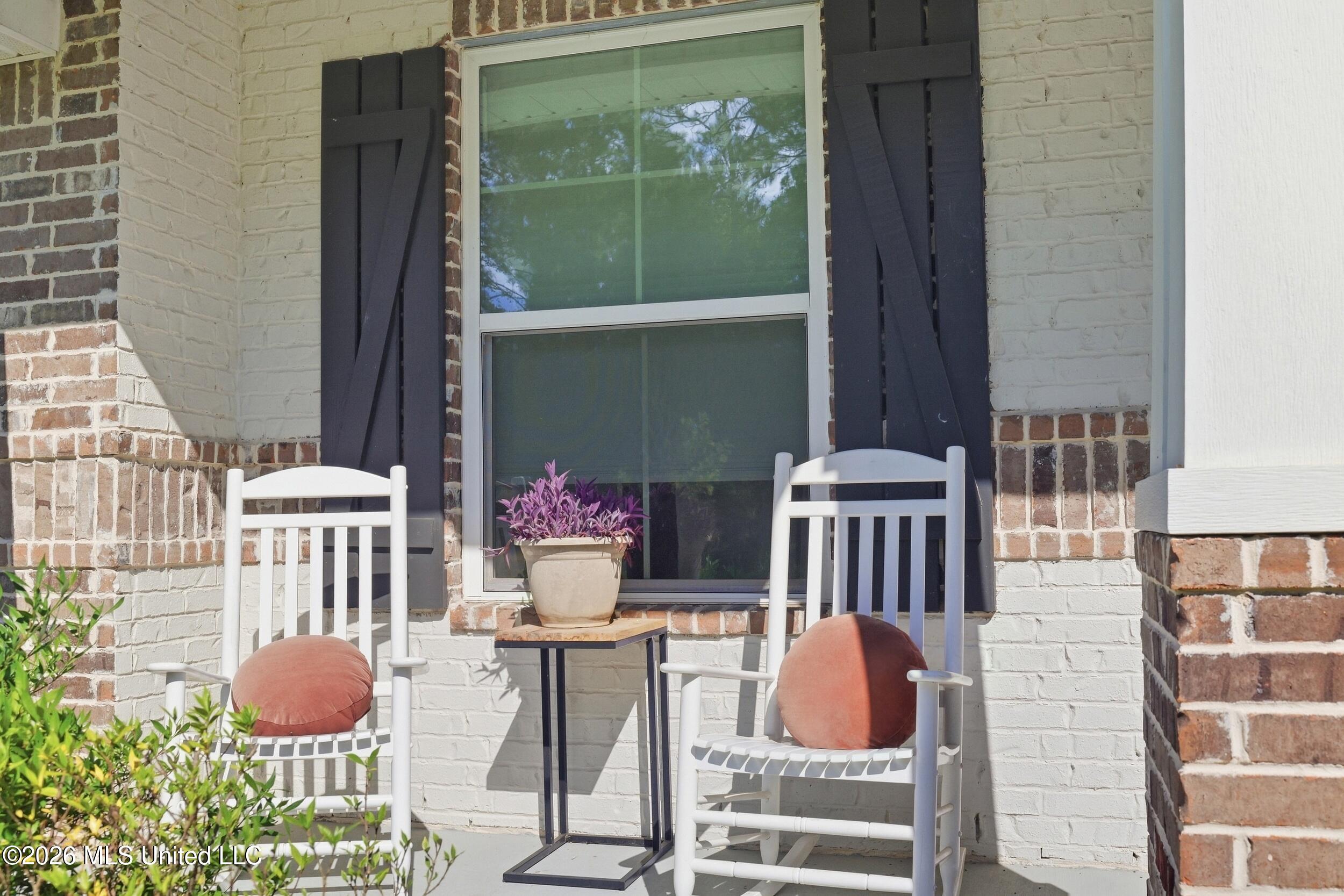 13462 Forest Ridge Drive Property Photo 5