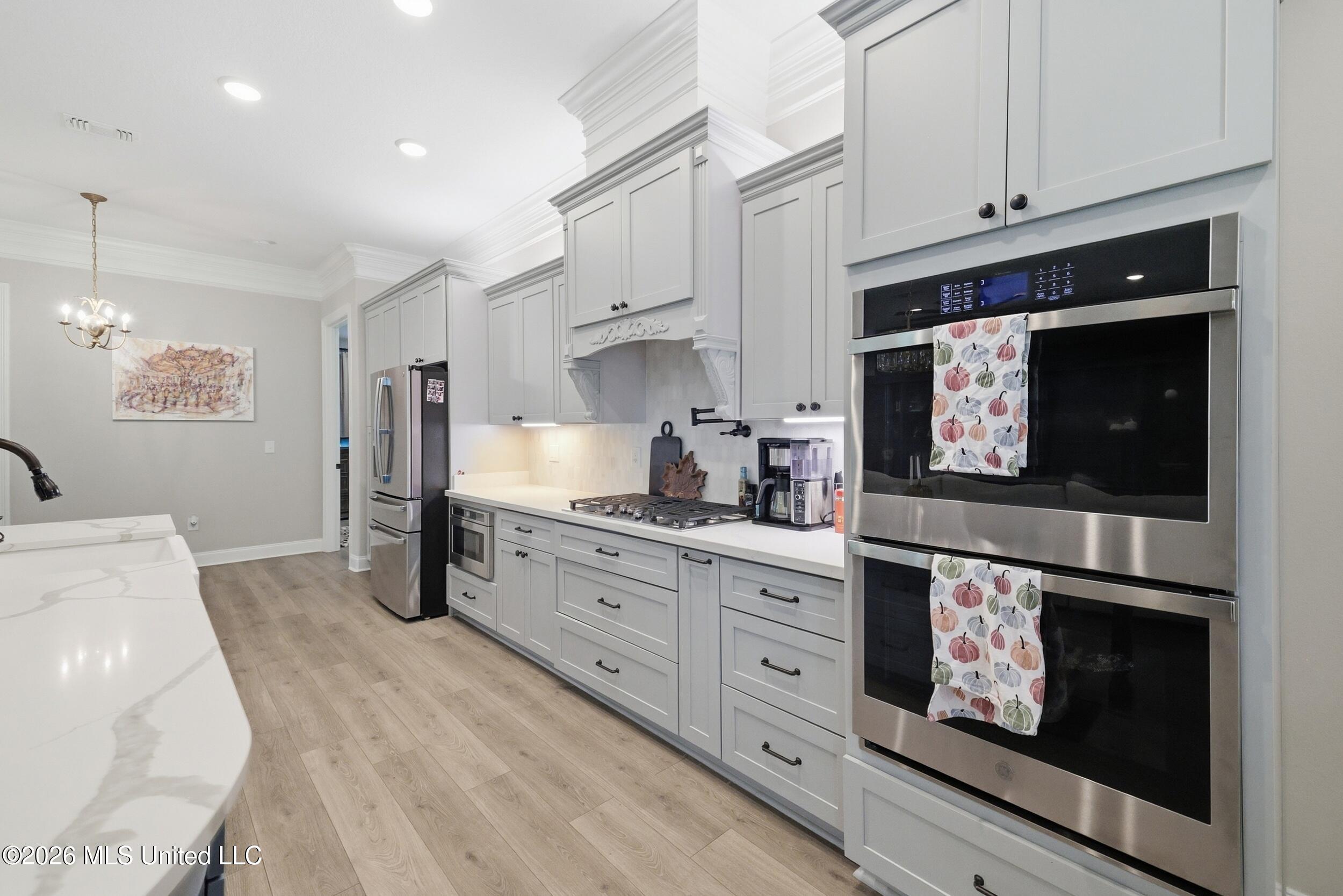 13462 Forest Ridge Drive Property Photo 16