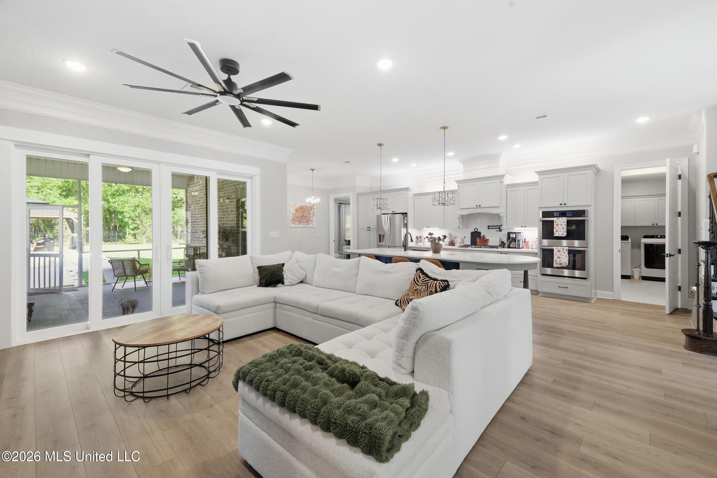 13462 Forest Ridge Drive Property Photo 19