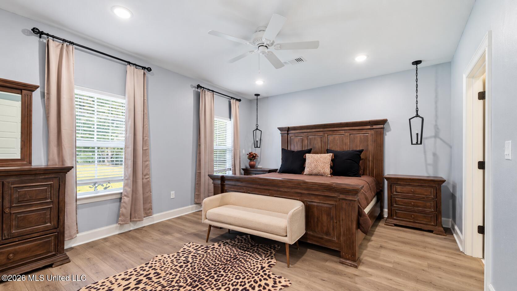 13462 Forest Ridge Drive Property Photo 26