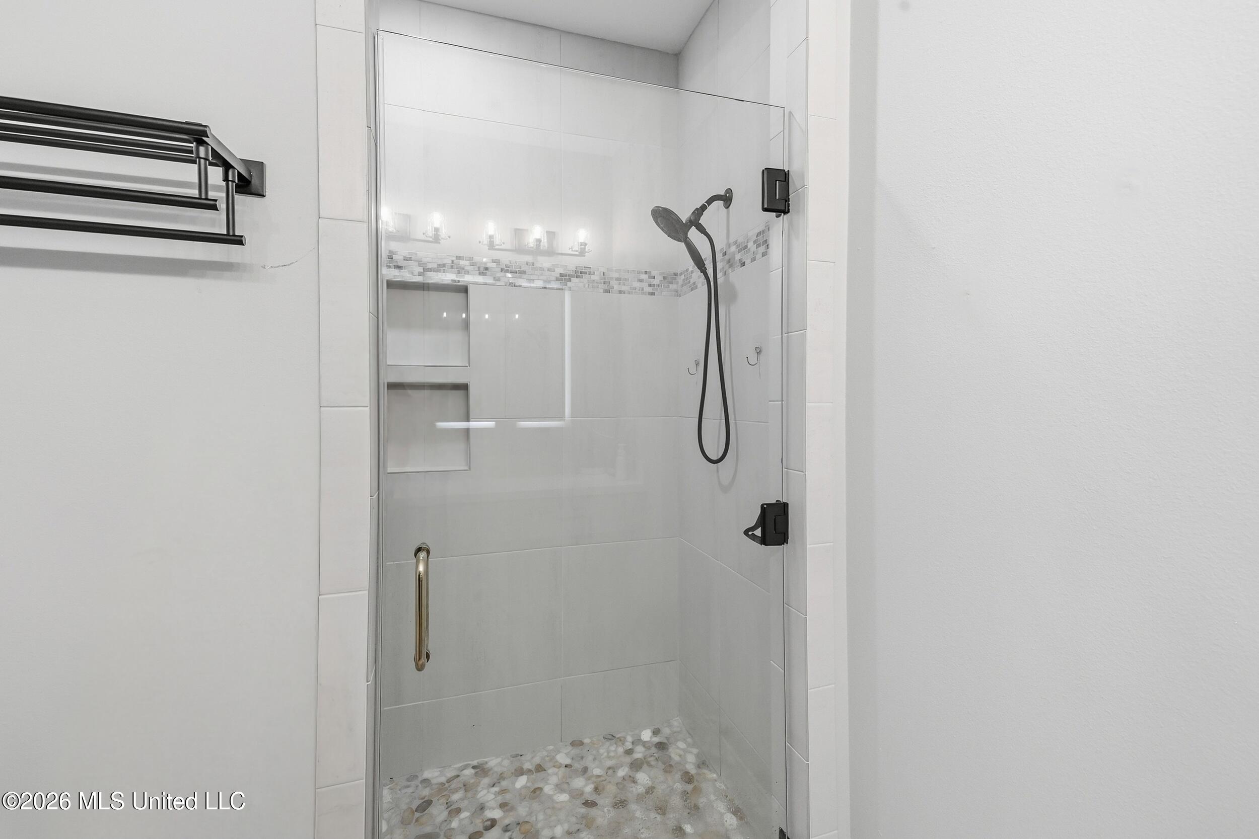 13462 Forest Ridge Drive Property Photo 29