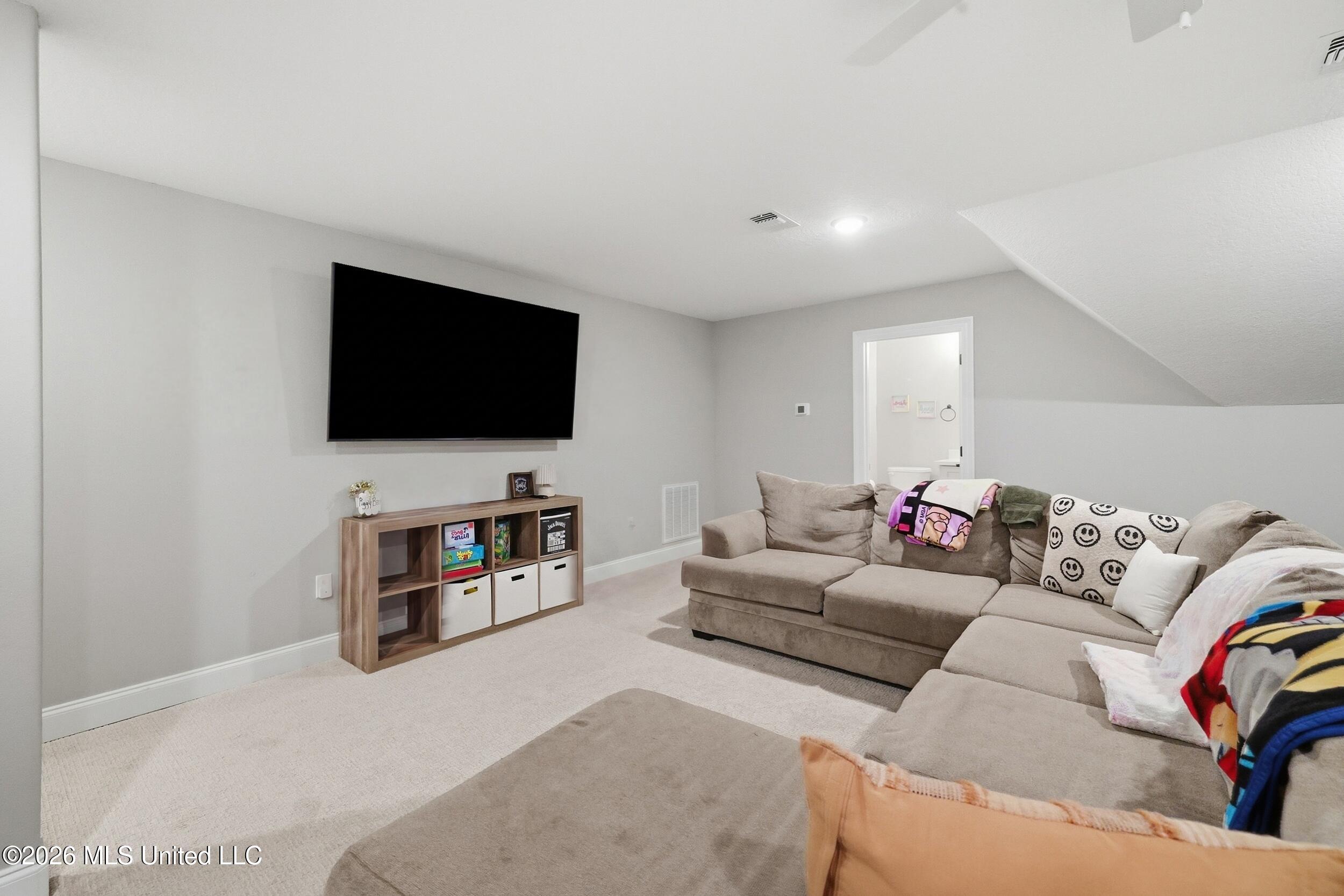 13462 Forest Ridge Drive Property Photo 33