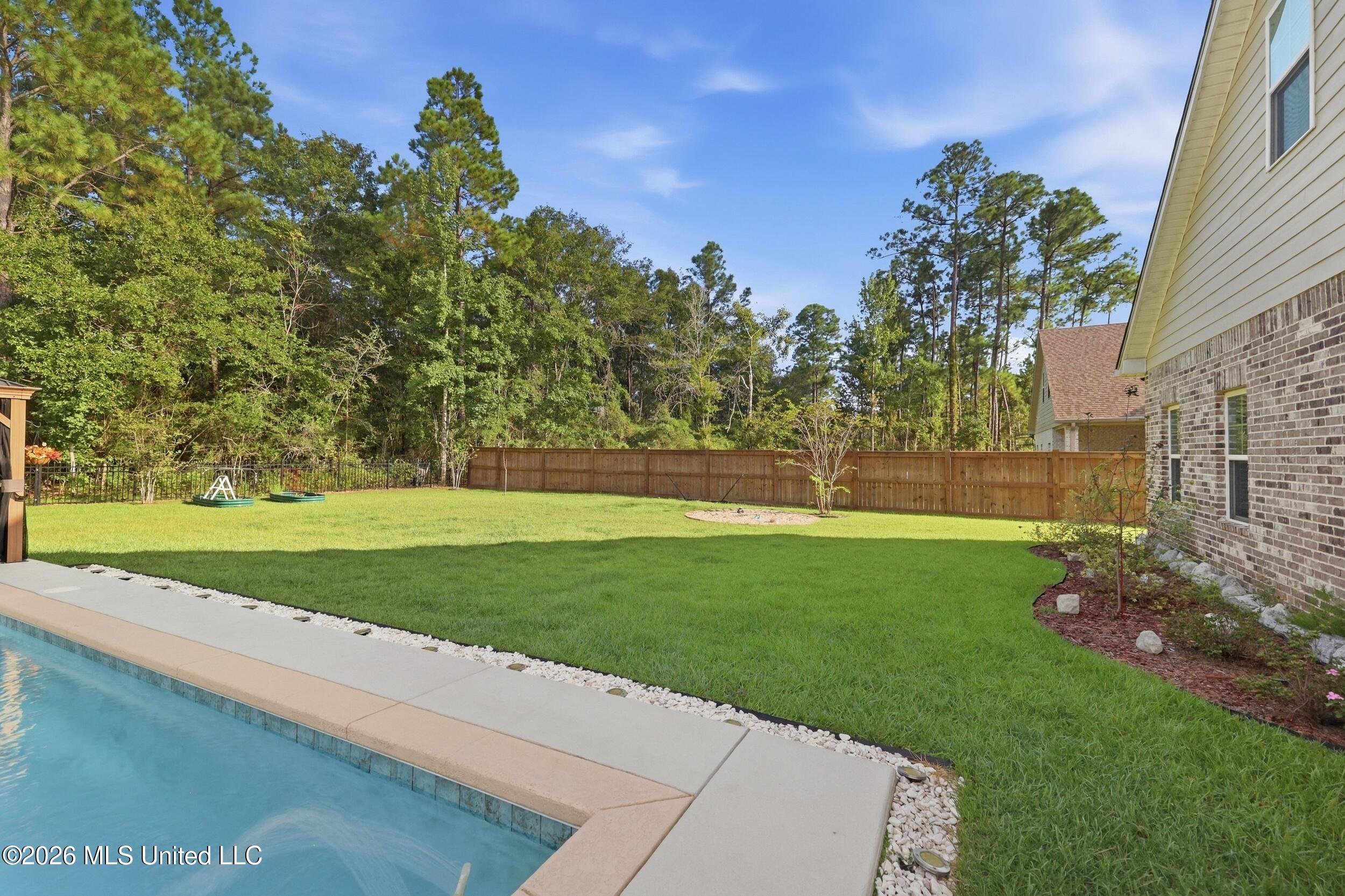13462 Forest Ridge Drive Property Photo 45