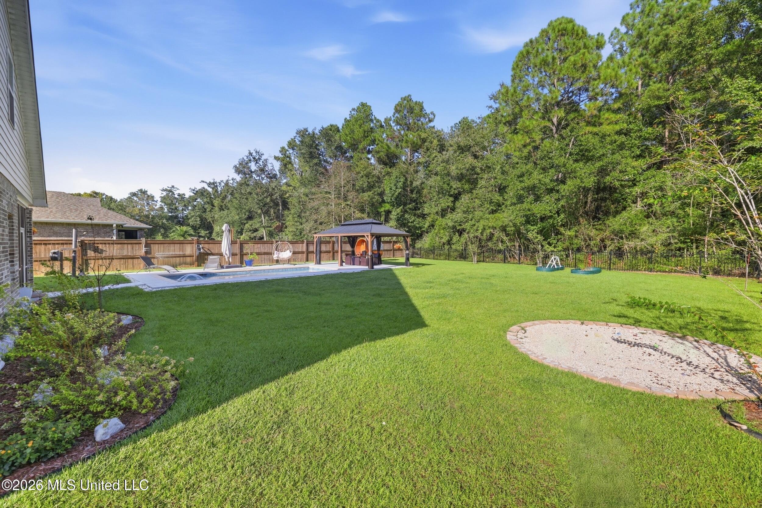 13462 Forest Ridge Drive Property Photo 52