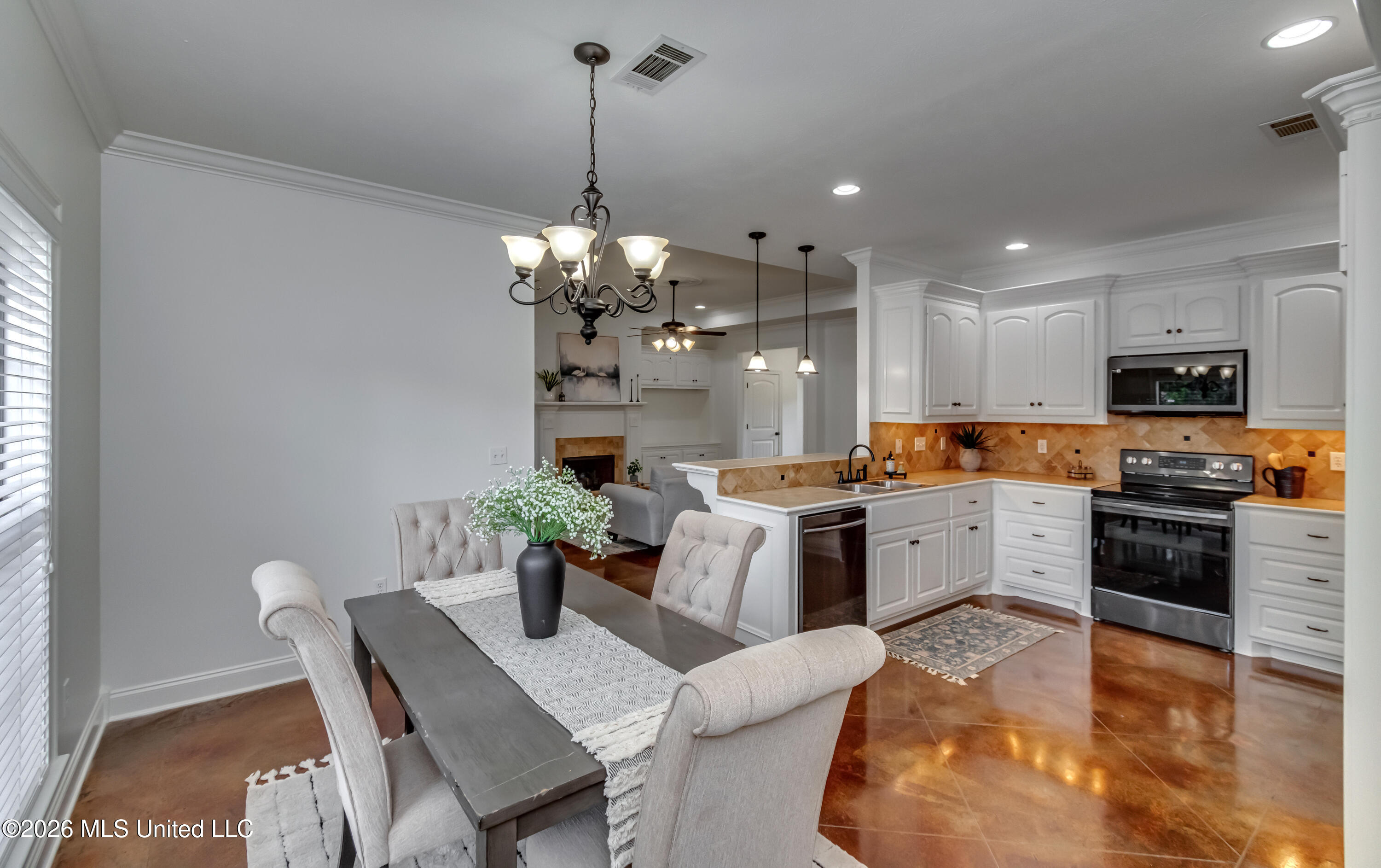 704 Pecan Court Property Photo 18