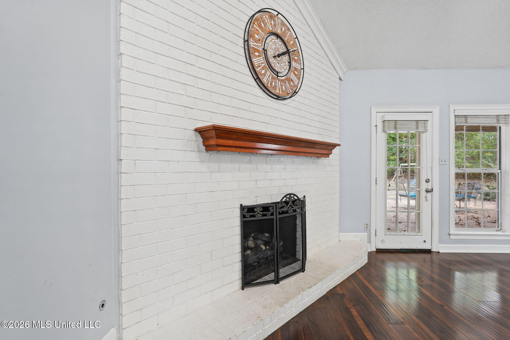 6376 Nellwood Drive Property Photo 10