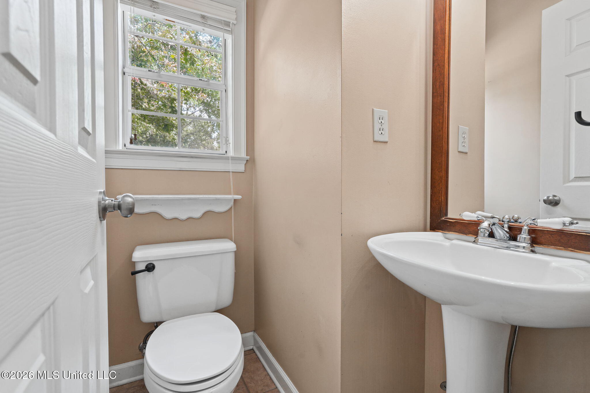 6376 Nellwood Drive Property Photo 18