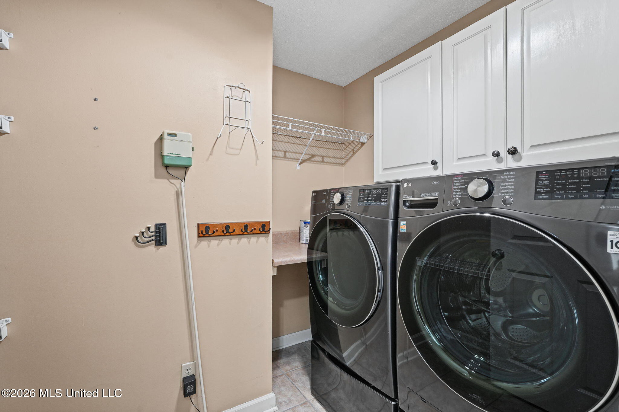 6376 Nellwood Drive Property Photo 19