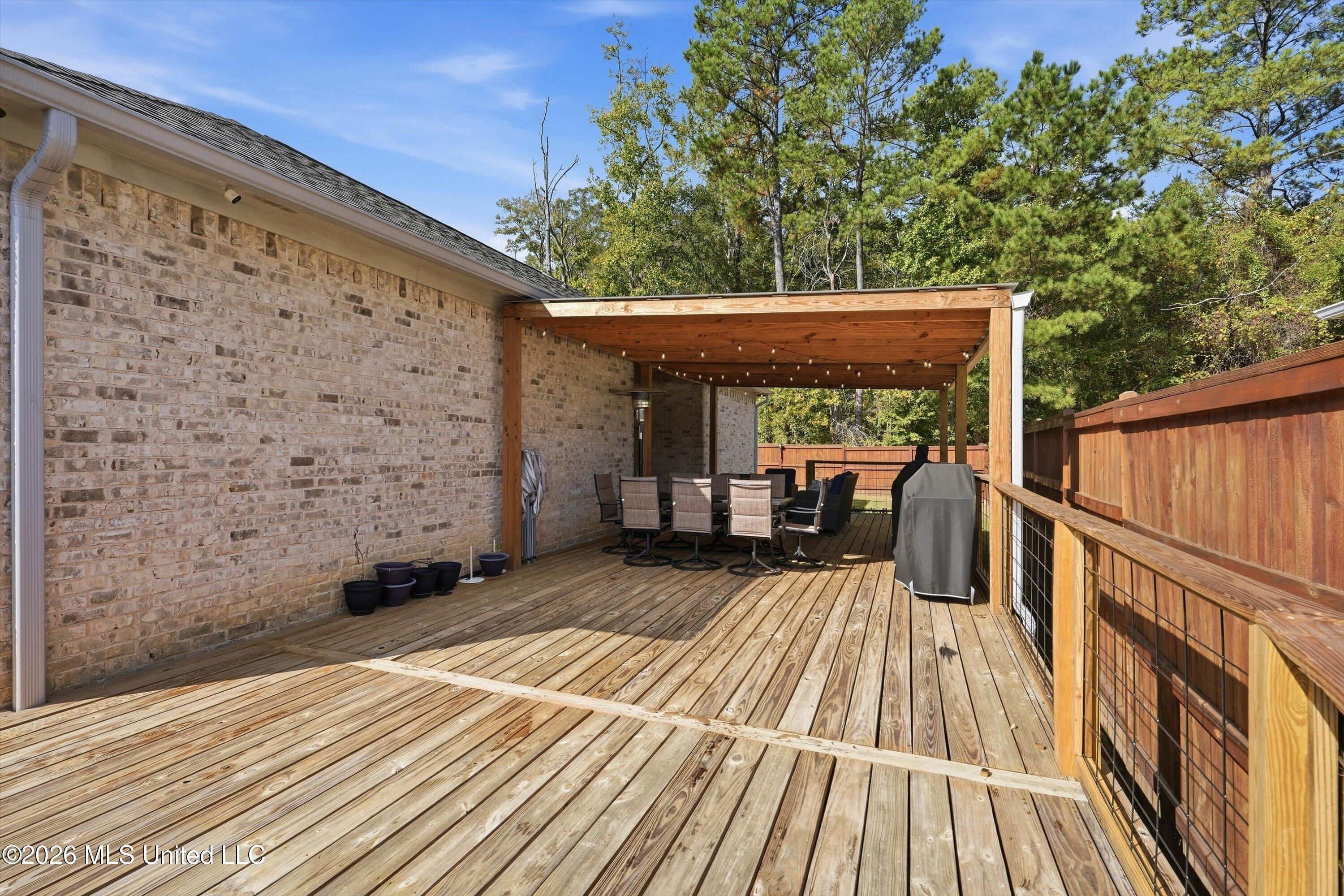 828 Long Leaf Circle Property Photo 4