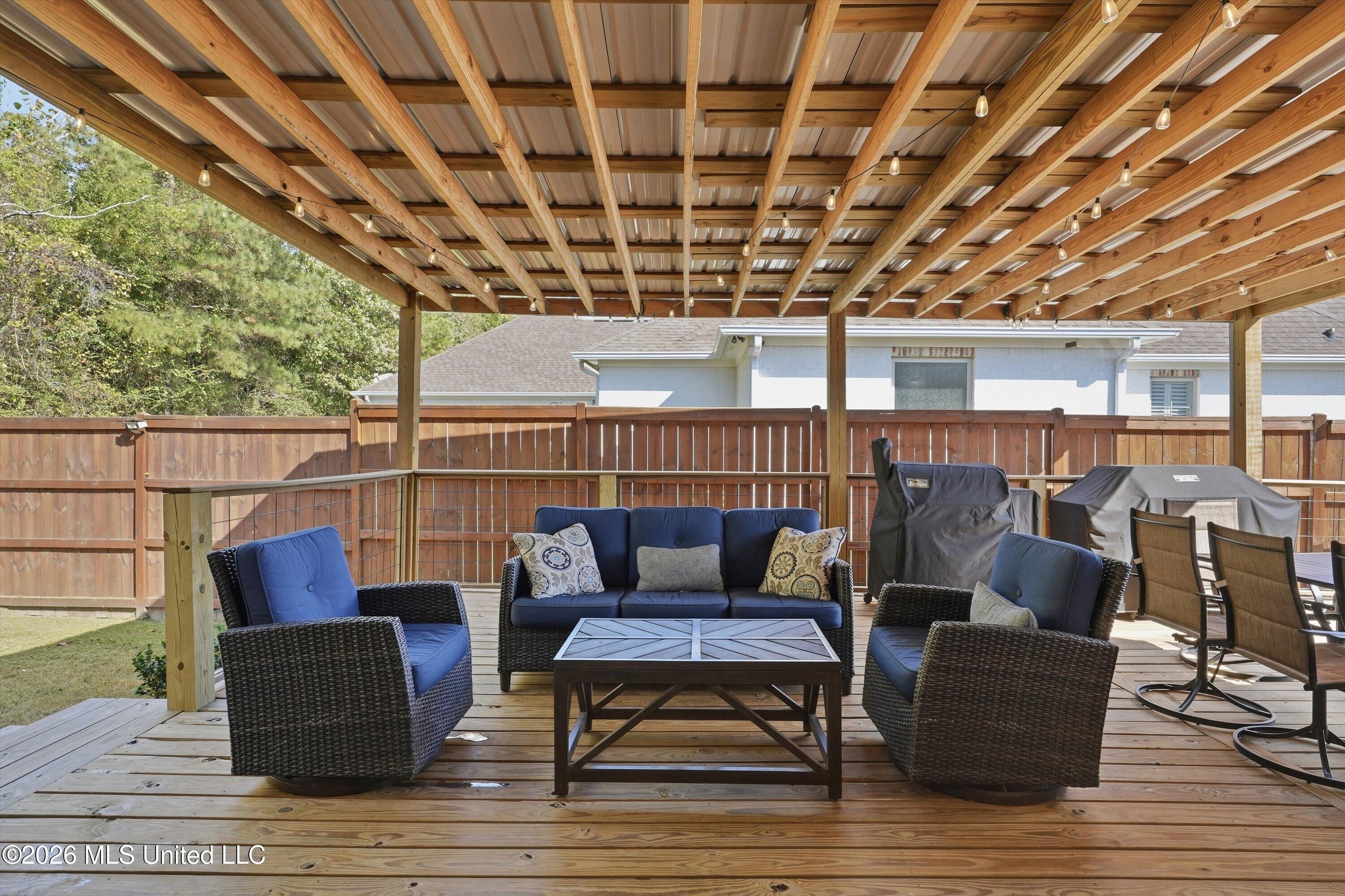 828 Long Leaf Circle Property Photo 5