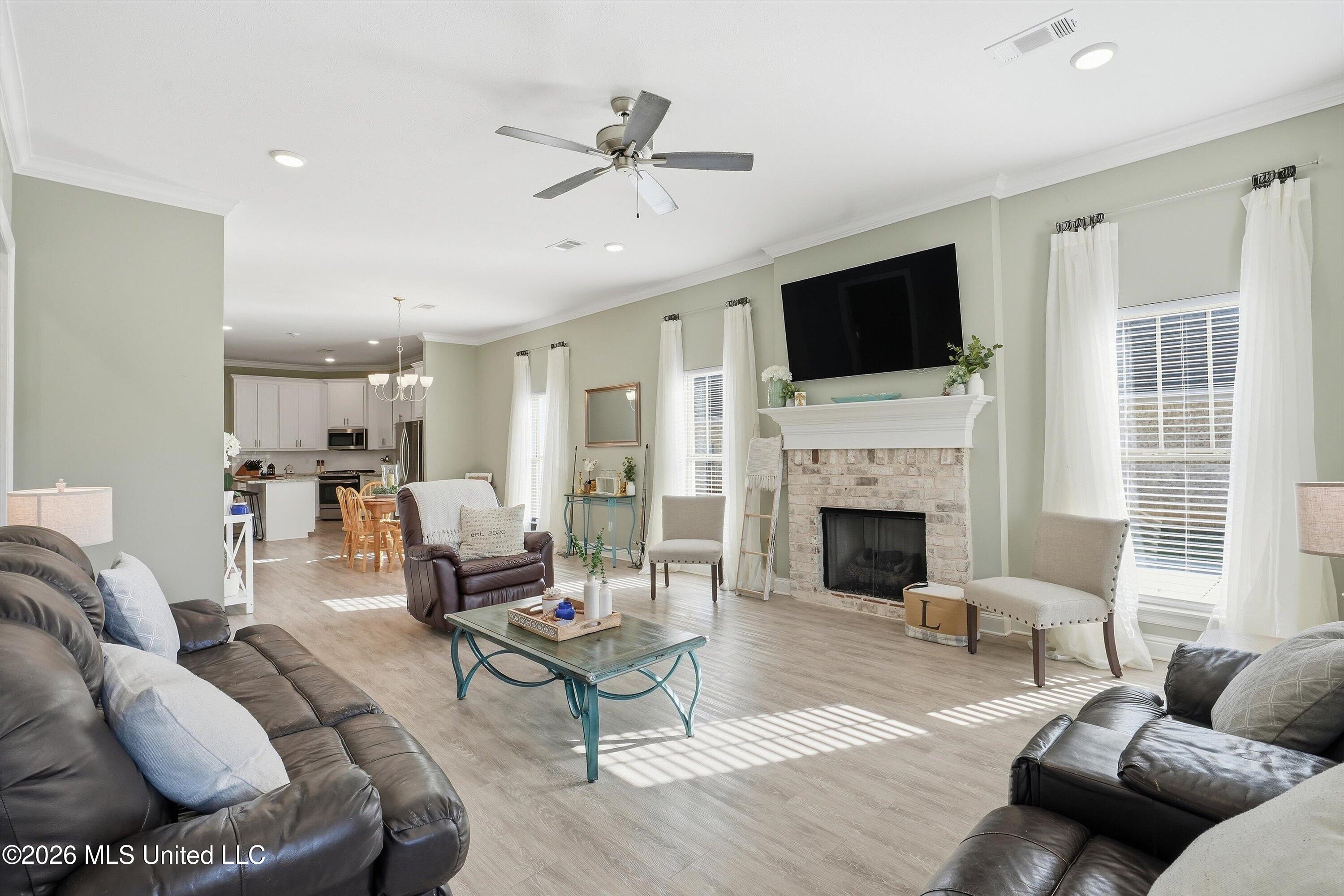 828 Long Leaf Circle Property Photo 9