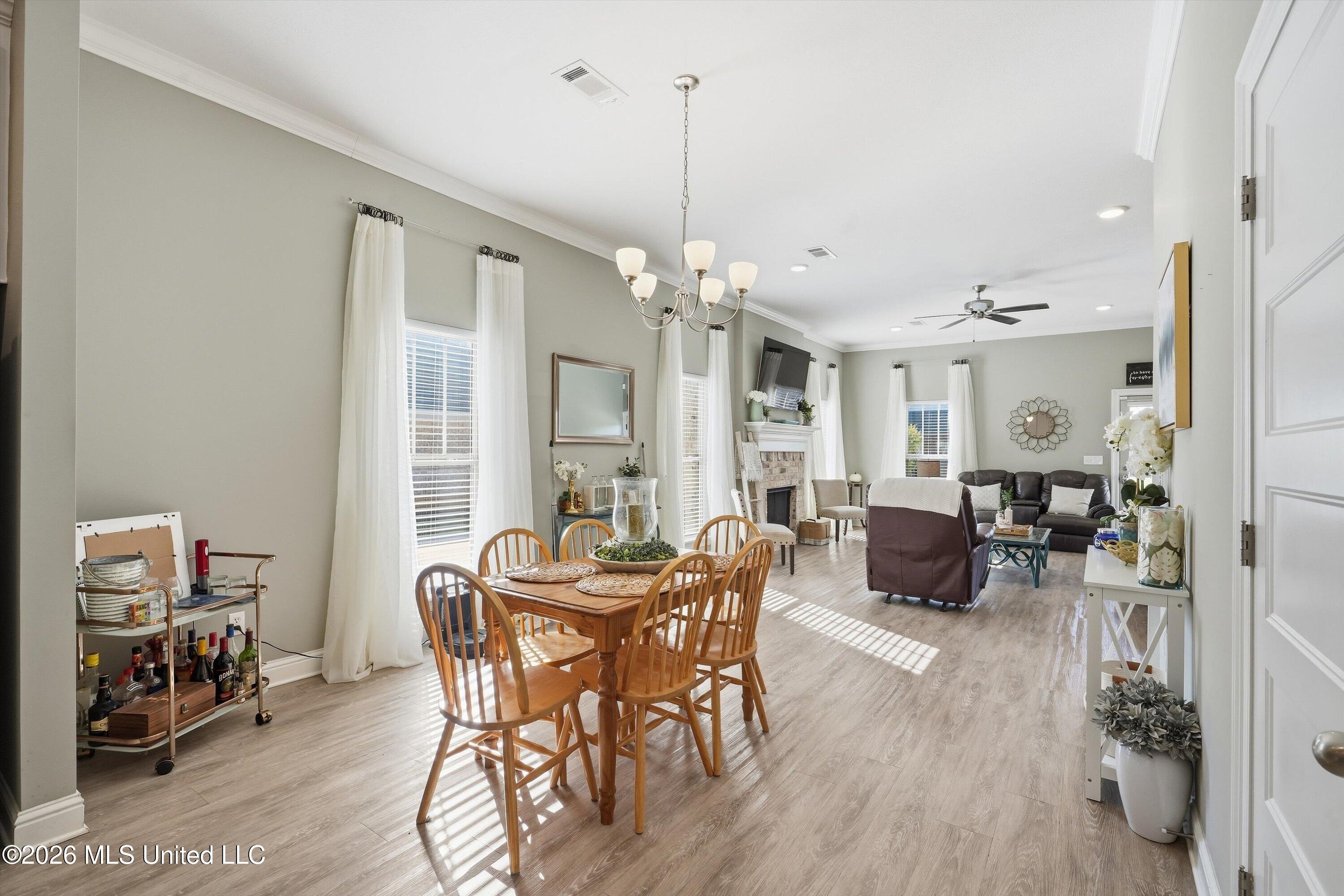 828 Long Leaf Circle Property Photo 14