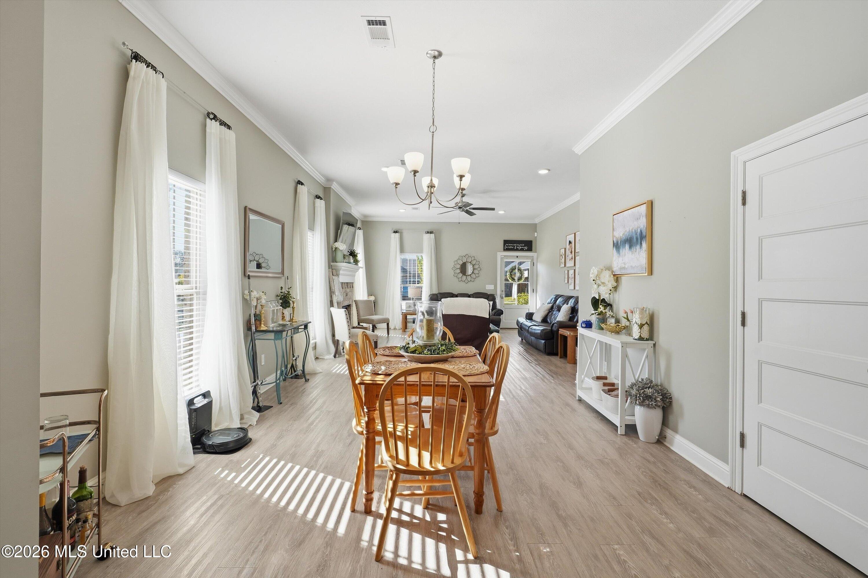 828 Long Leaf Circle Property Photo 15