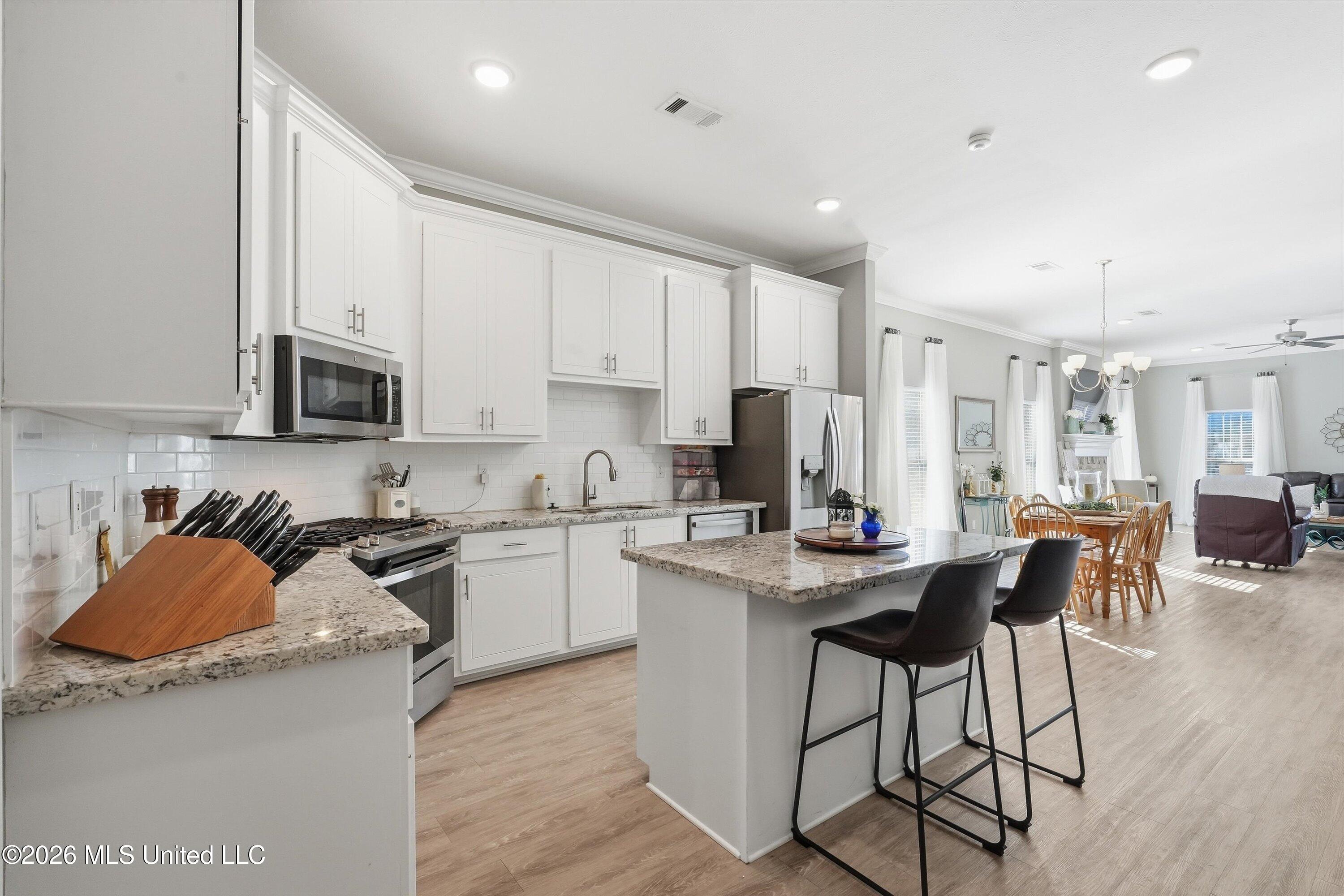 828 Long Leaf Circle Property Photo 17
