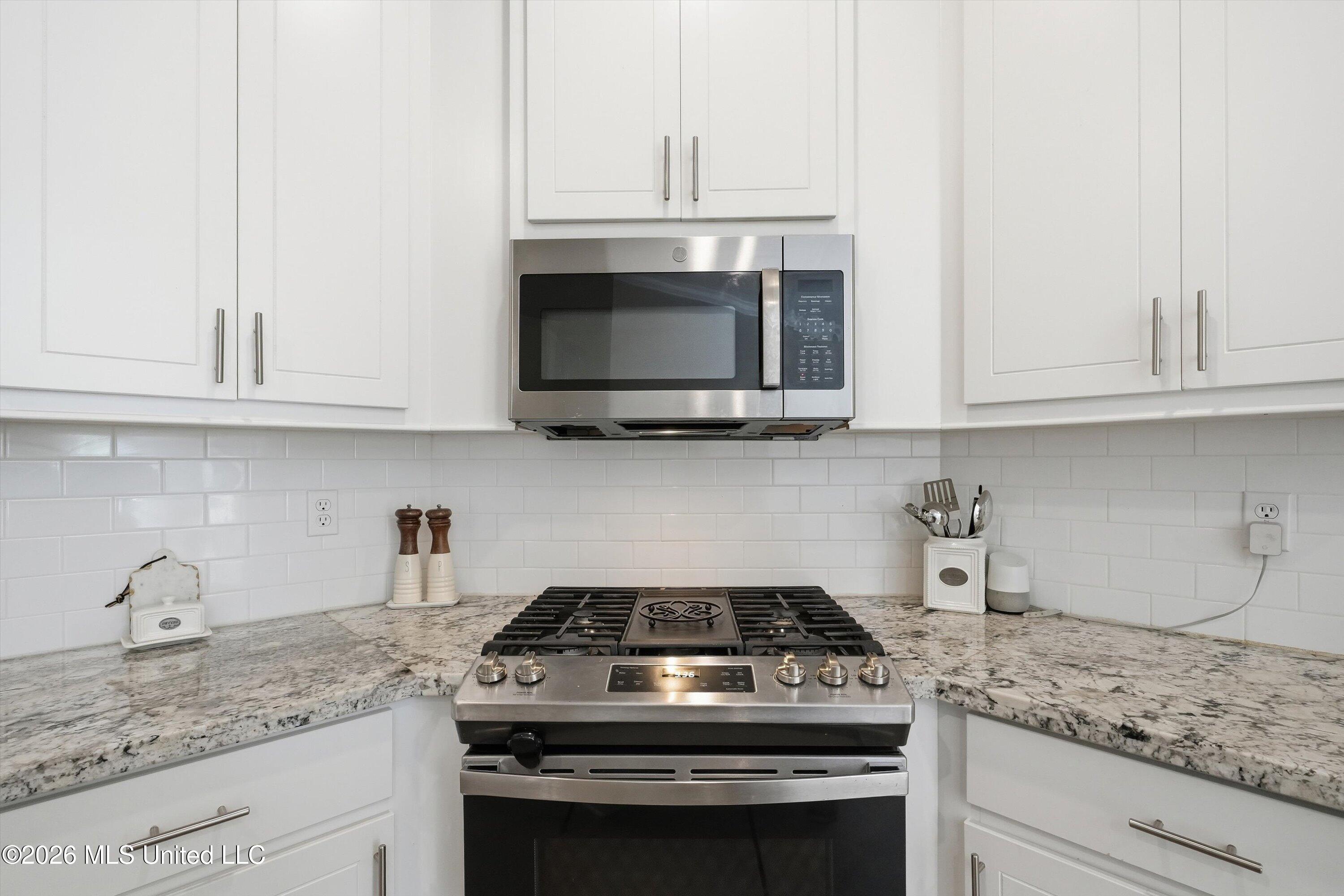 828 Long Leaf Circle Property Photo 18