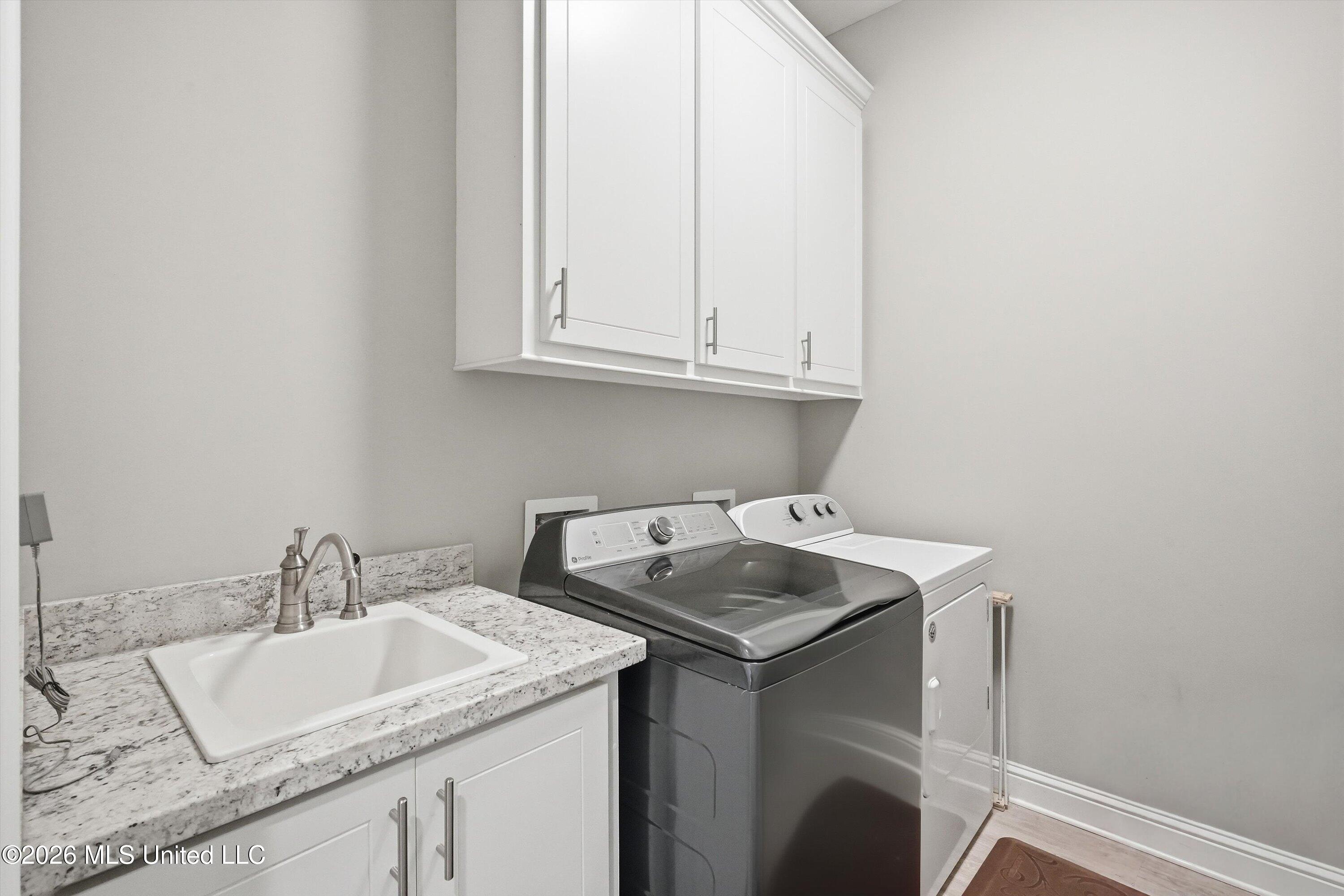 828 Long Leaf Circle Property Photo 23