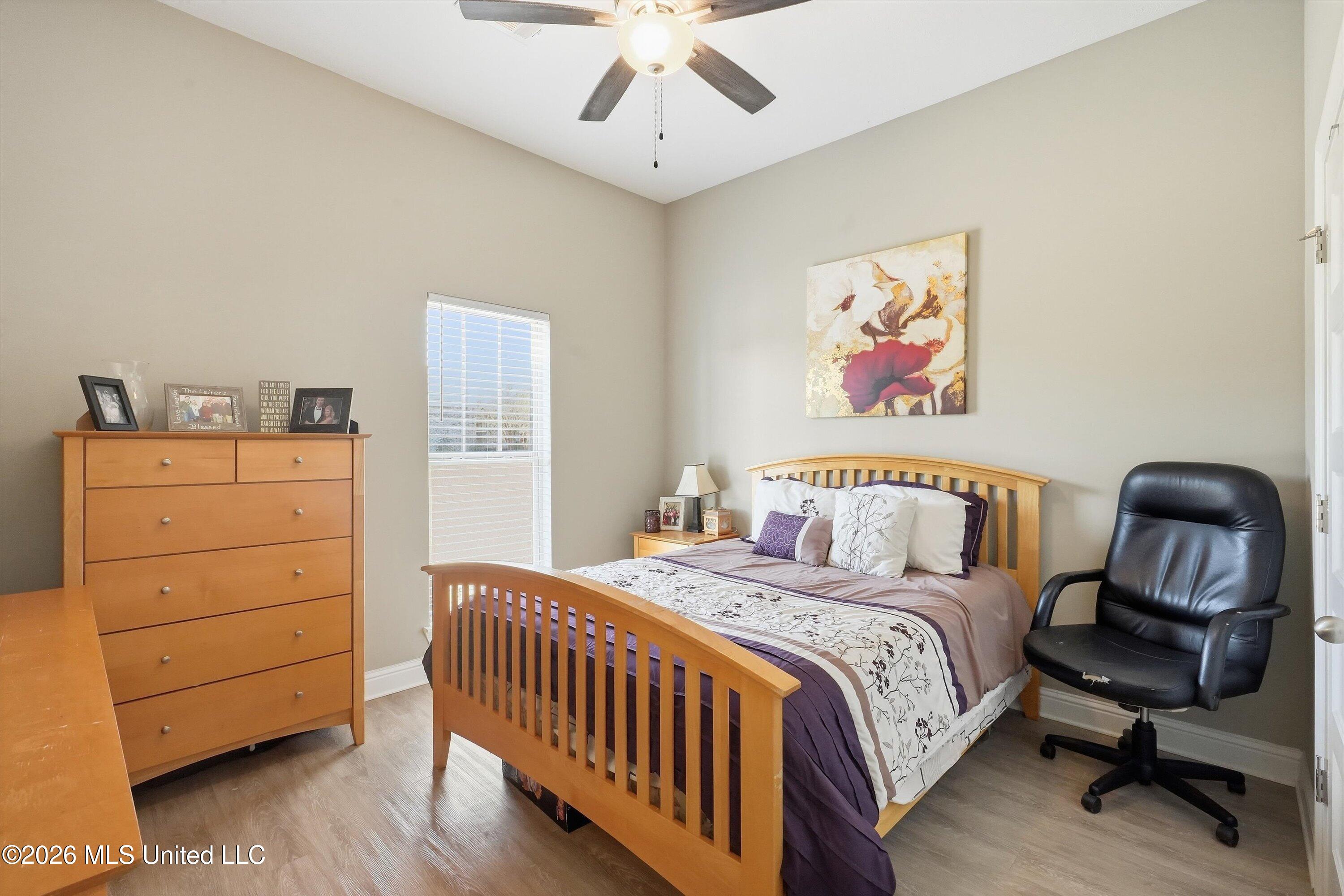 828 Long Leaf Circle Property Photo 32