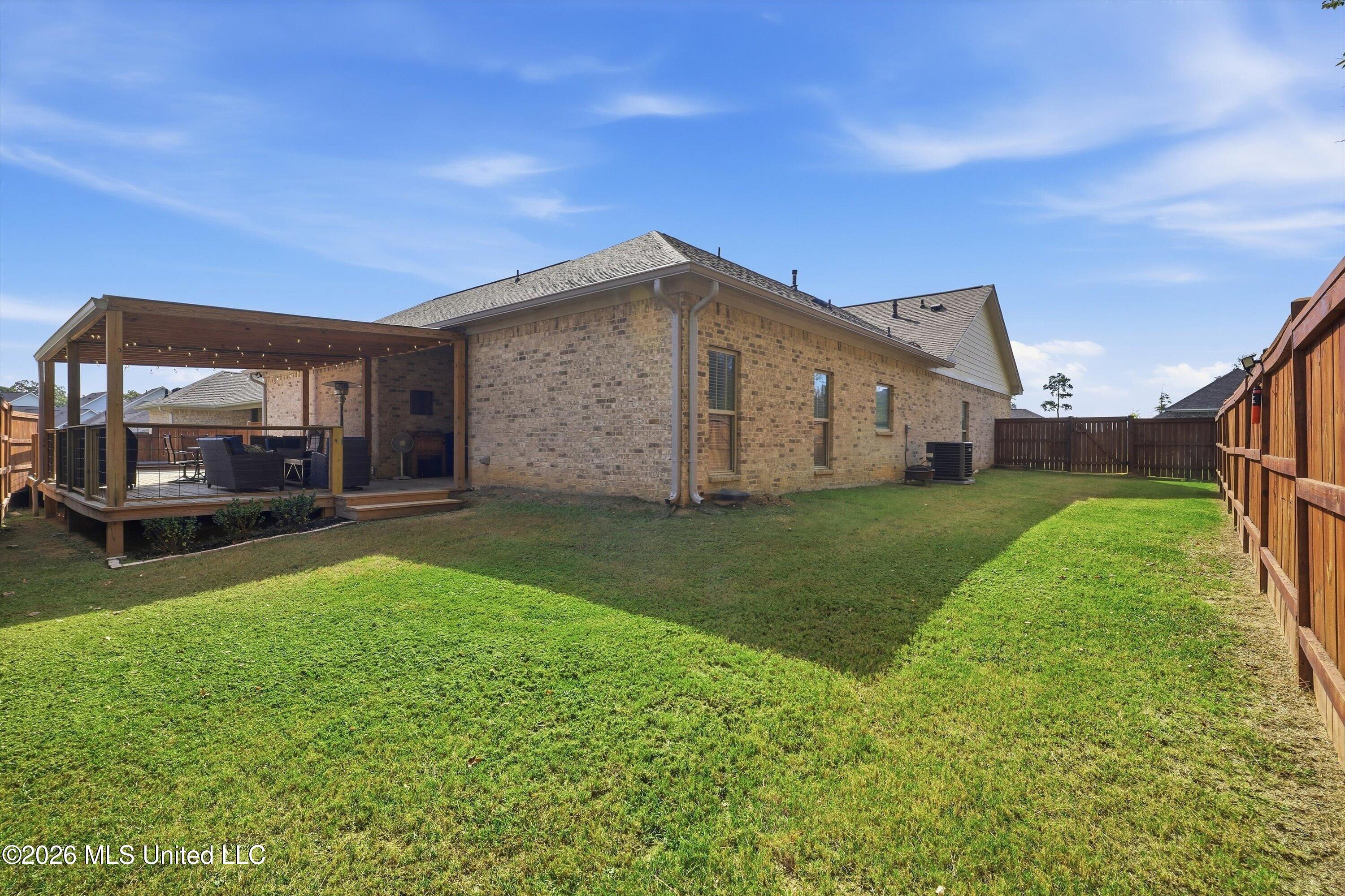 828 Long Leaf Circle Property Photo 37