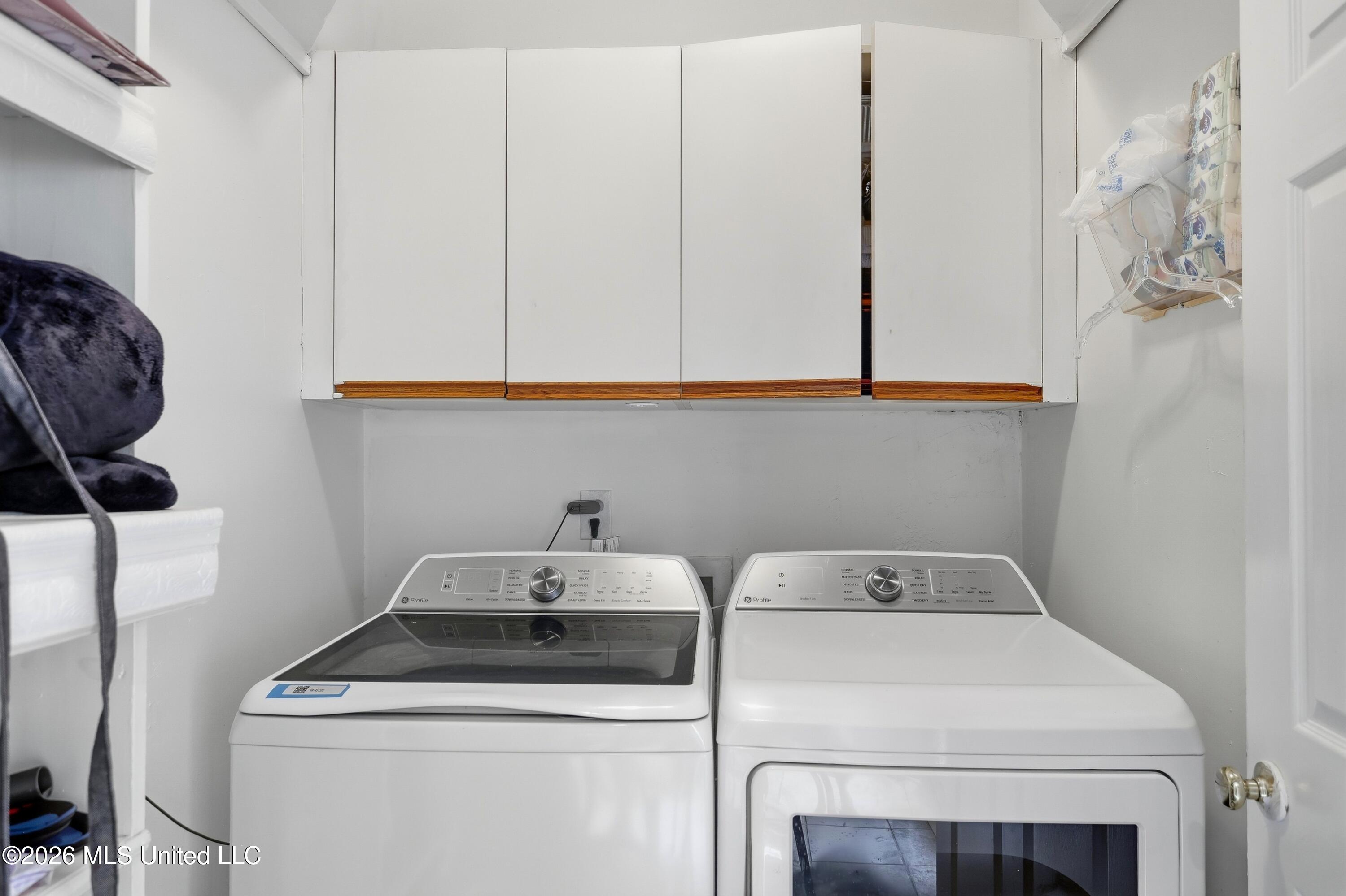 105 Armonde Court Property Photo 15