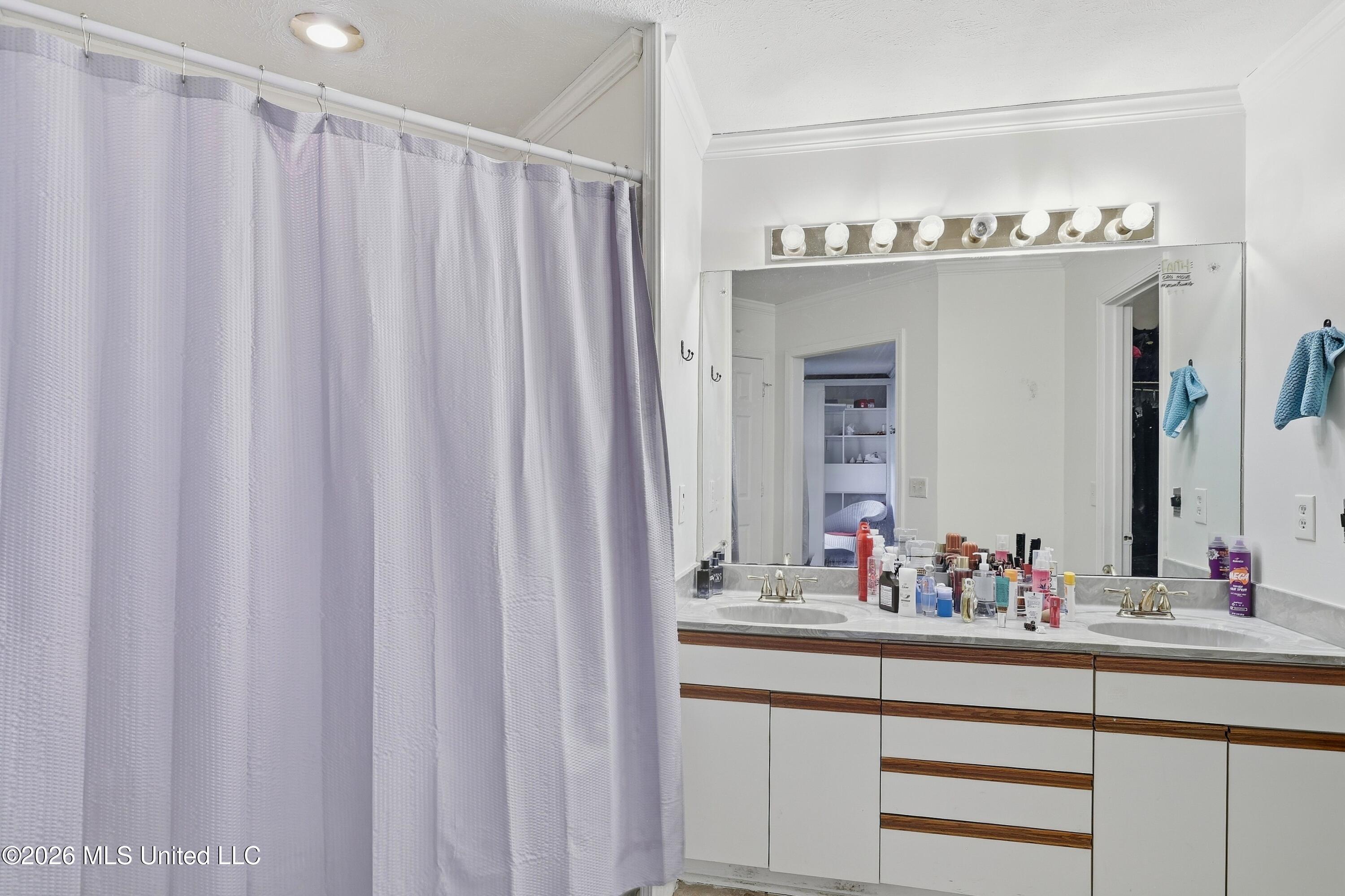 105 Armonde Court Property Photo 18