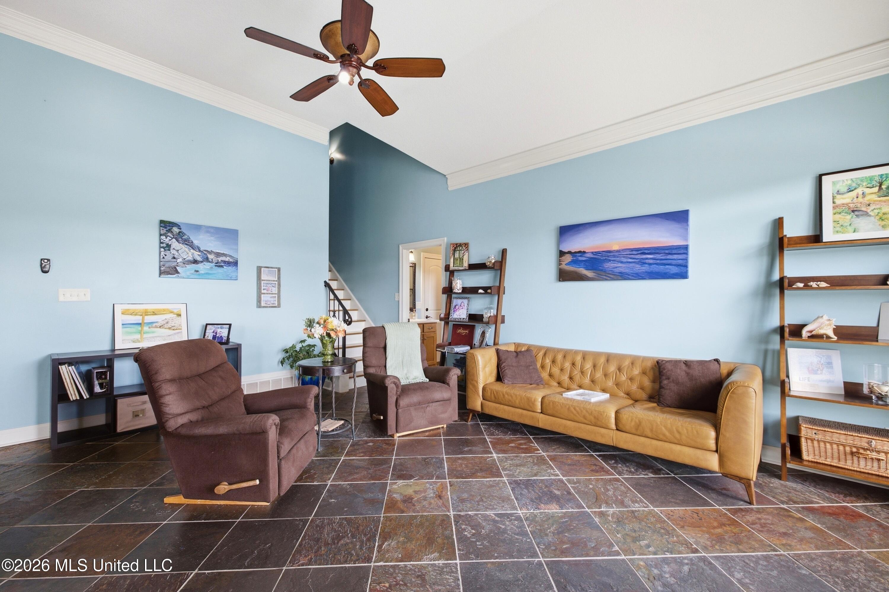 2747 S Fountain Gate Drive Property Photo 17