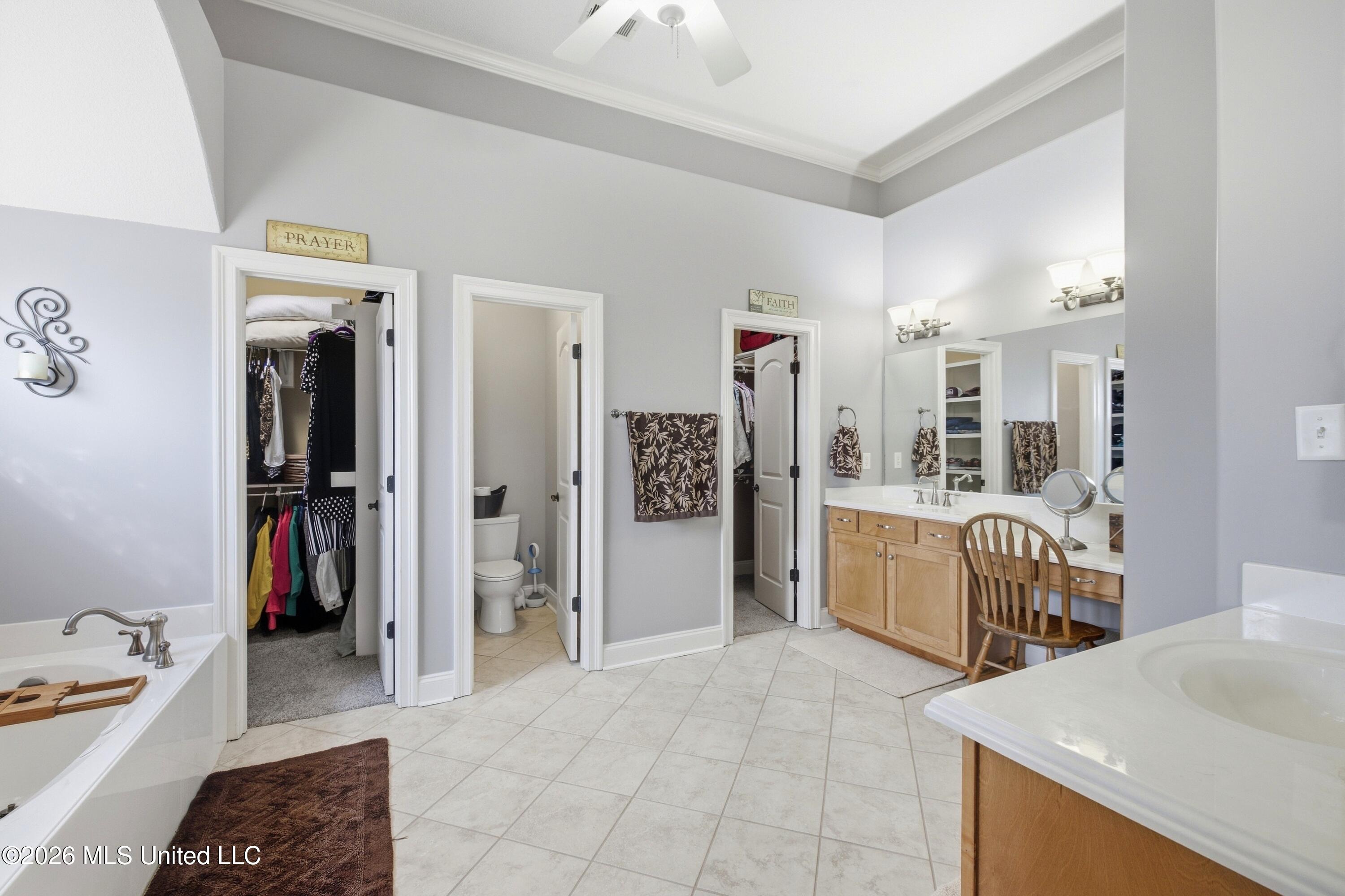 2747 S Fountain Gate Drive Property Photo 24