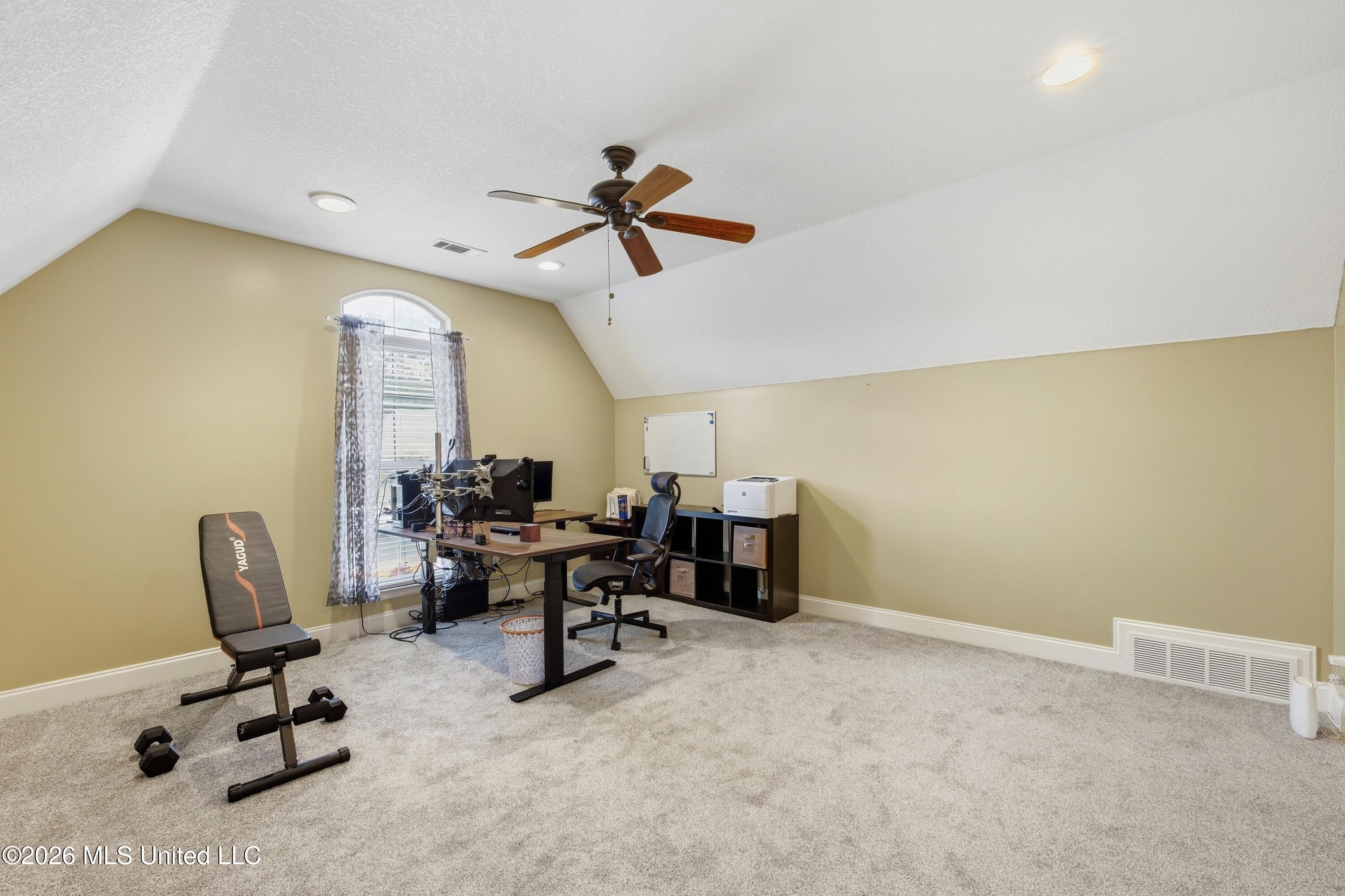 2747 S Fountain Gate Drive Property Photo 31