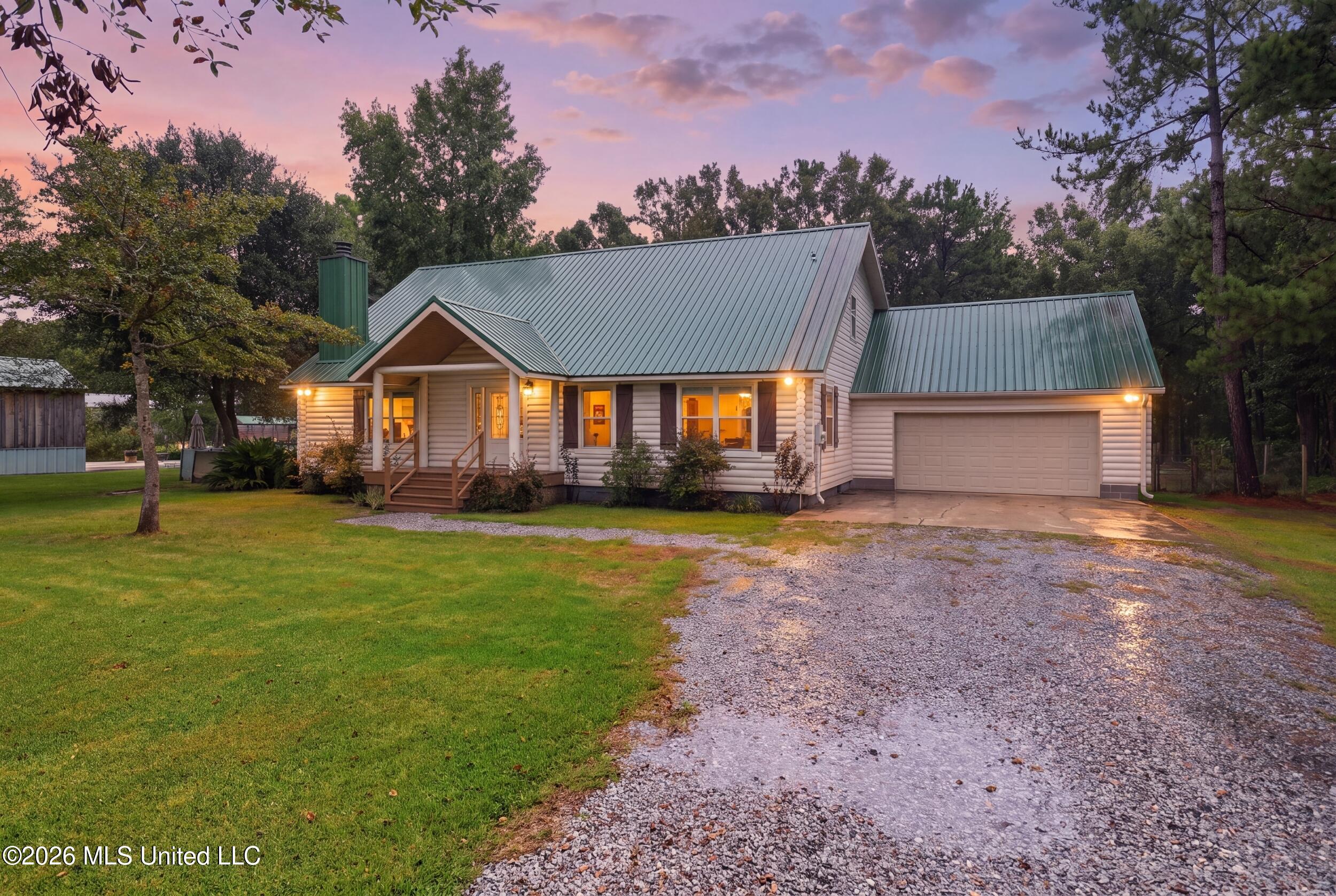 17176 Magnolia Cove Drive Property Photo 1