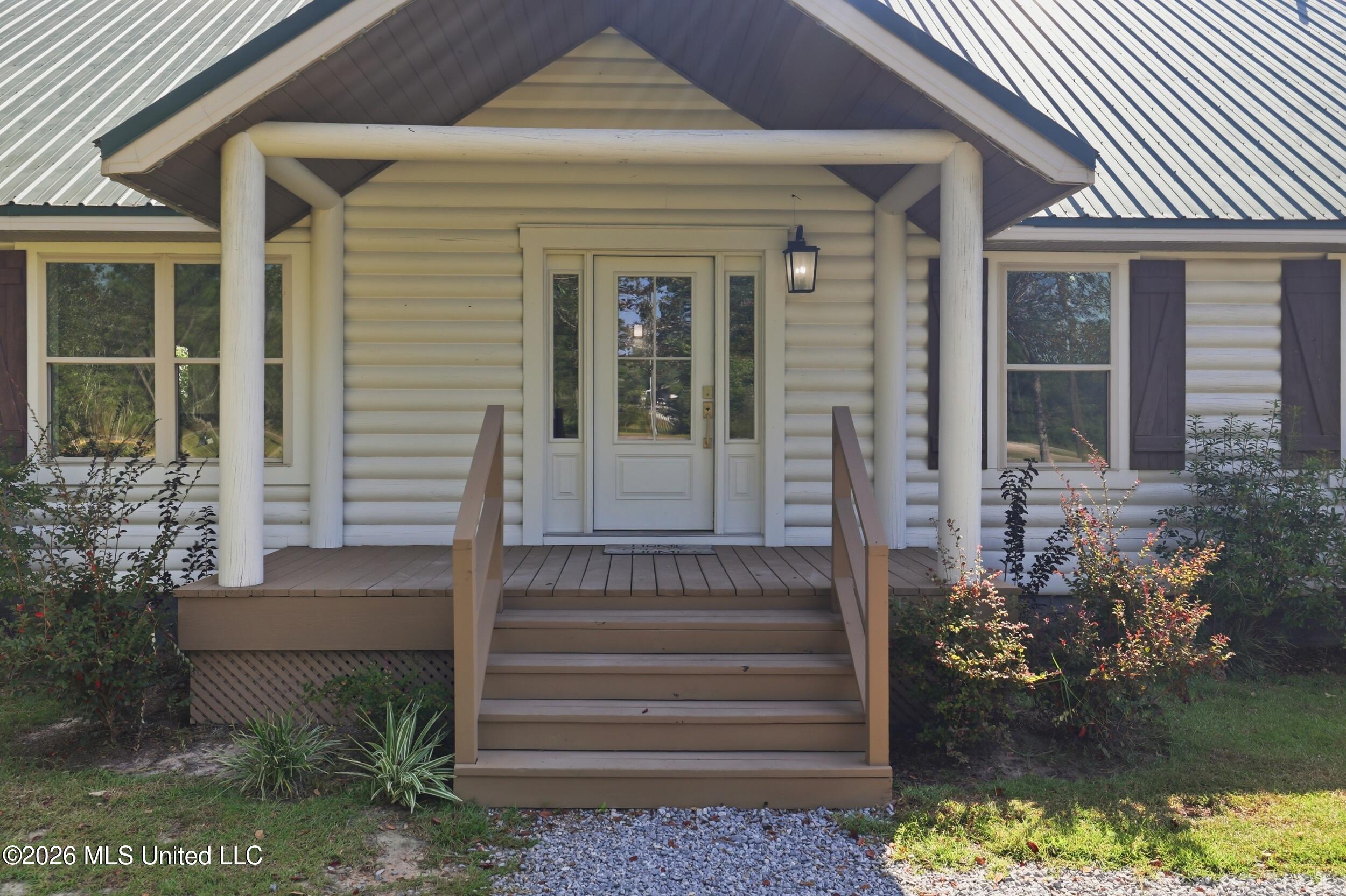 17176 Magnolia Cove Drive Property Photo 6
