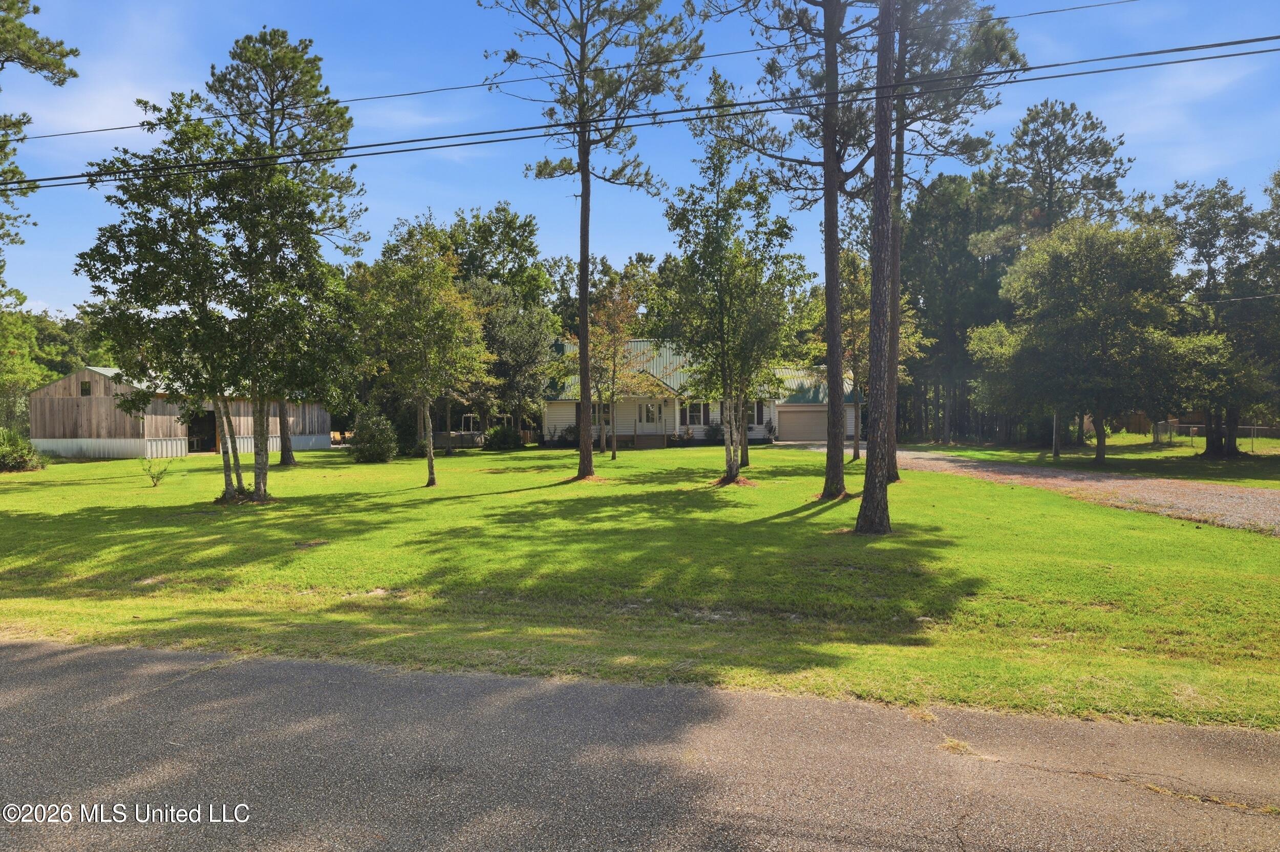17176 Magnolia Cove Drive Property Photo 7