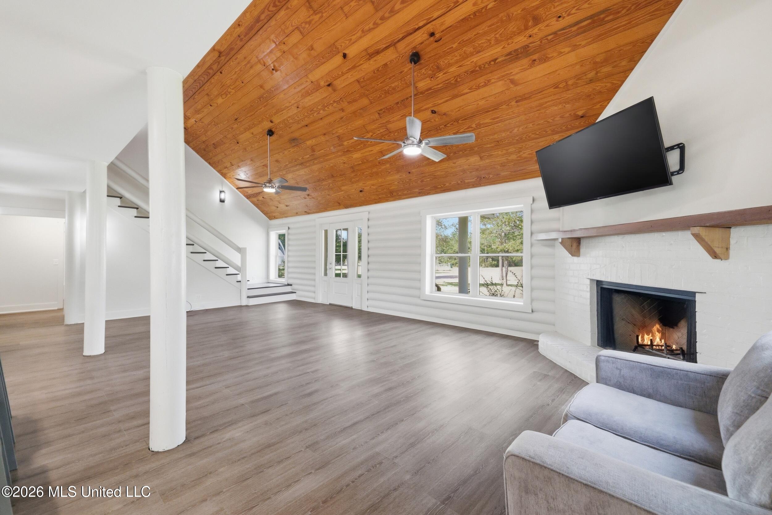 17176 Magnolia Cove Drive Property Photo 11