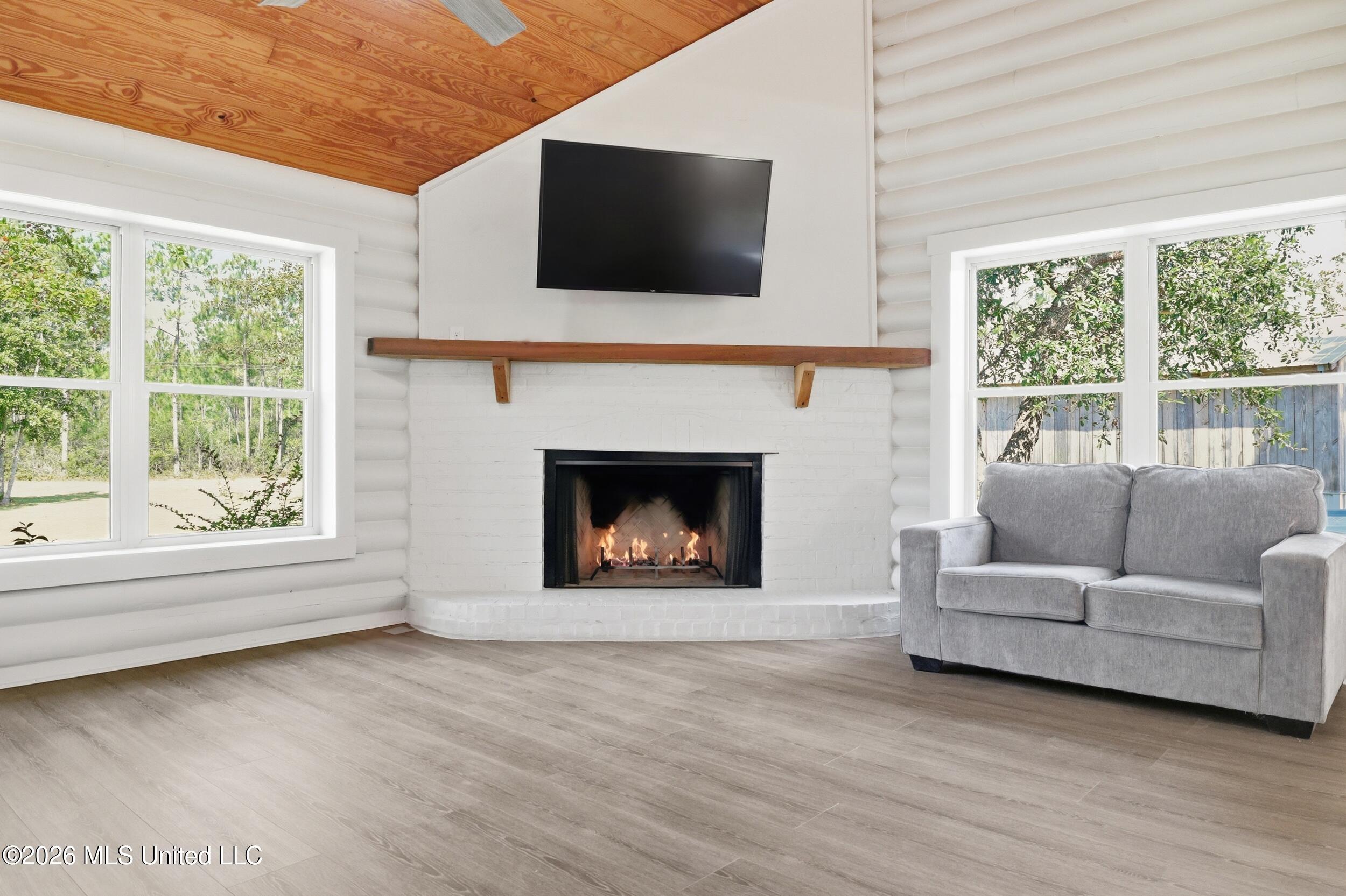 17176 Magnolia Cove Drive Property Photo 23