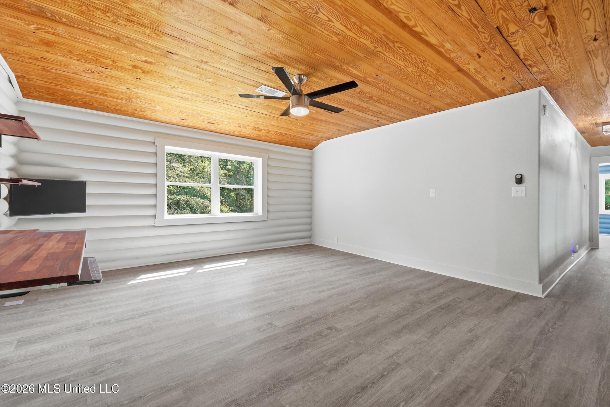17176 Magnolia Cove Drive Property Photo 35