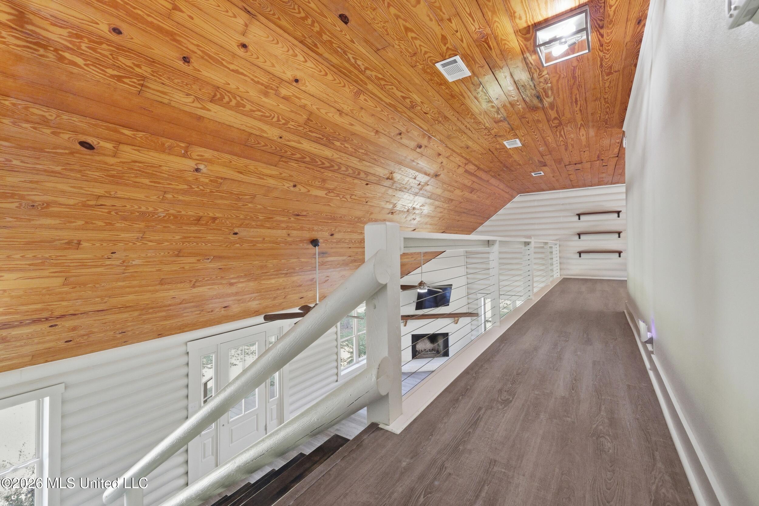 17176 Magnolia Cove Drive Property Photo 36