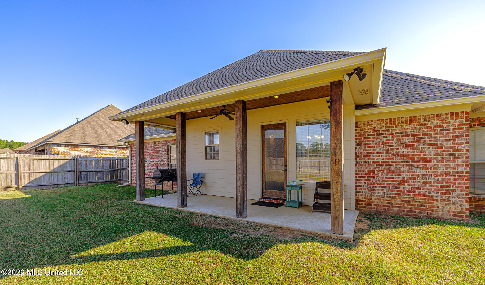 285 Winterfield Court Property Photo 7