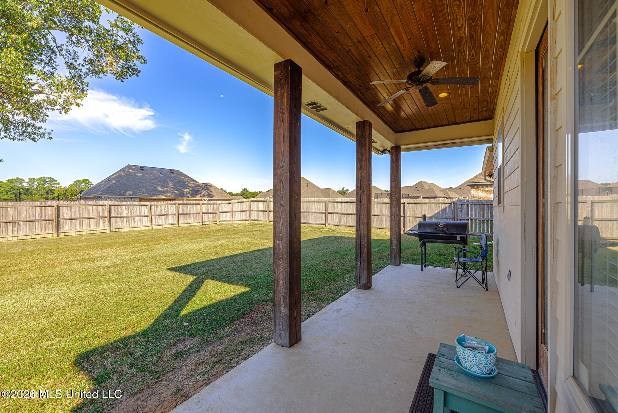 285 Winterfield Court Property Photo 8