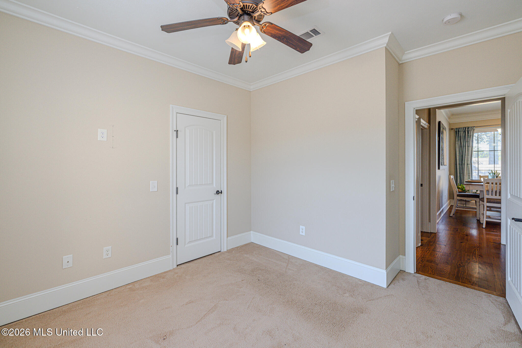 285 Winterfield Court Property Photo 19