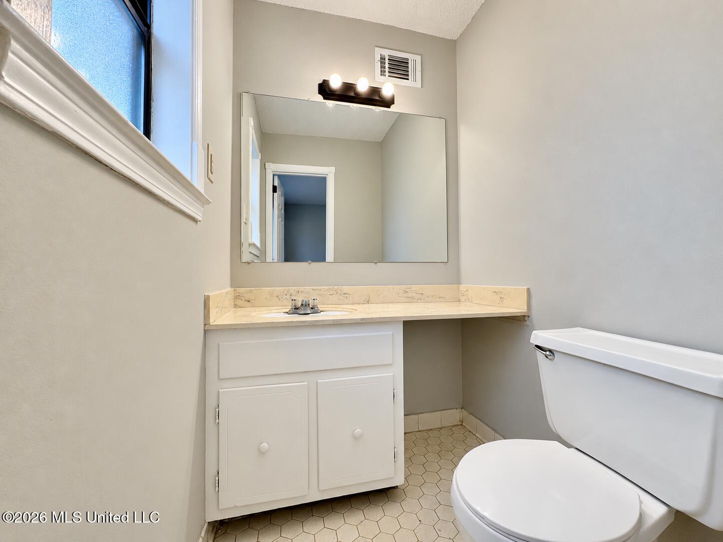 1719 Brown Cove Property Photo 12