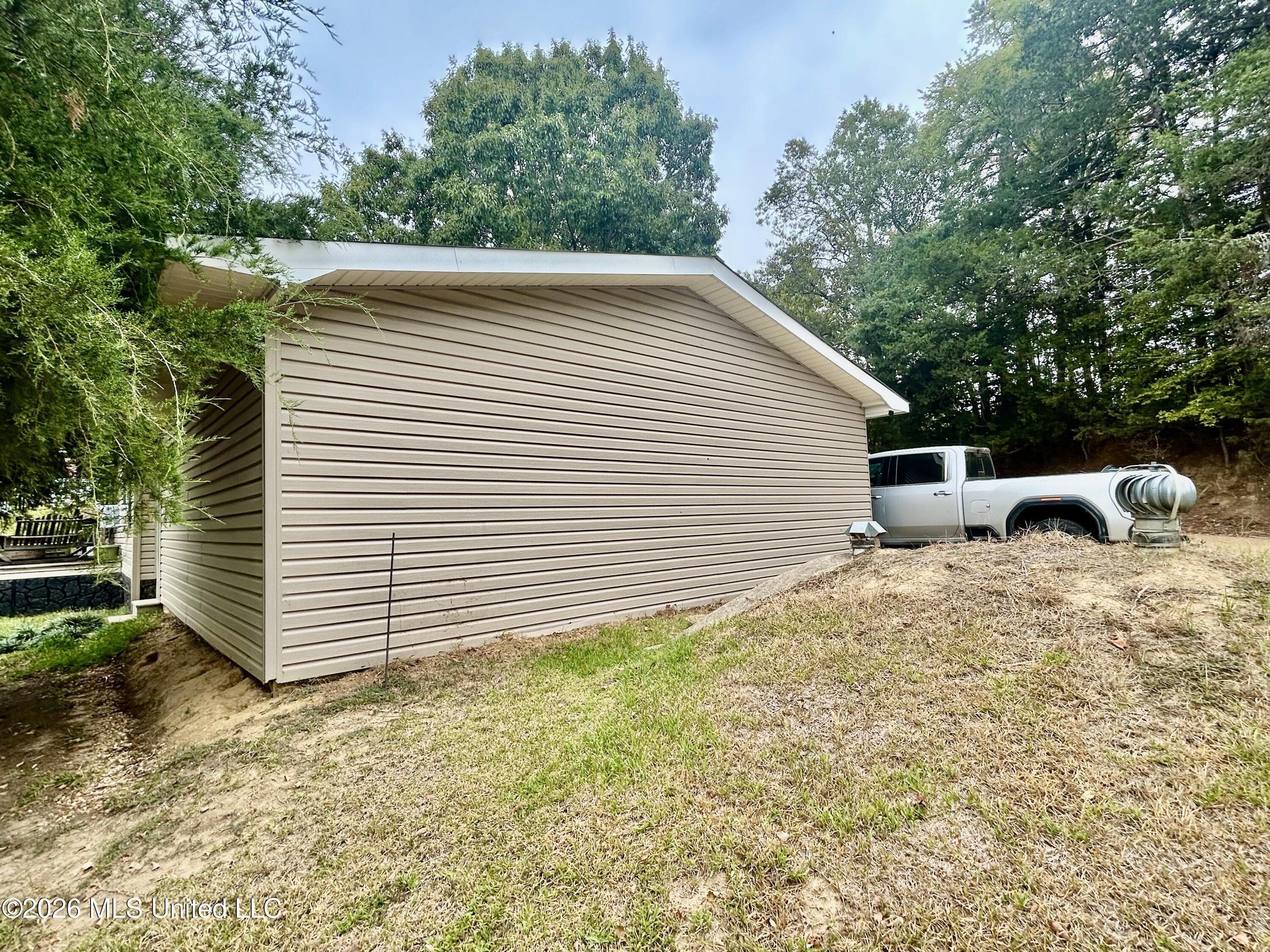 73 County Road 301 Property Photo 2