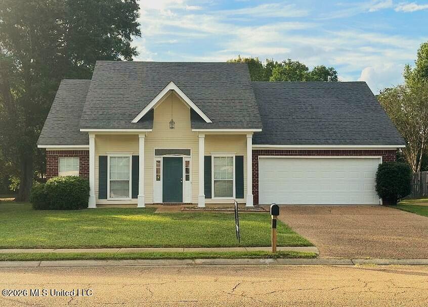 435 Madison Oaks Drive Property Photo 1