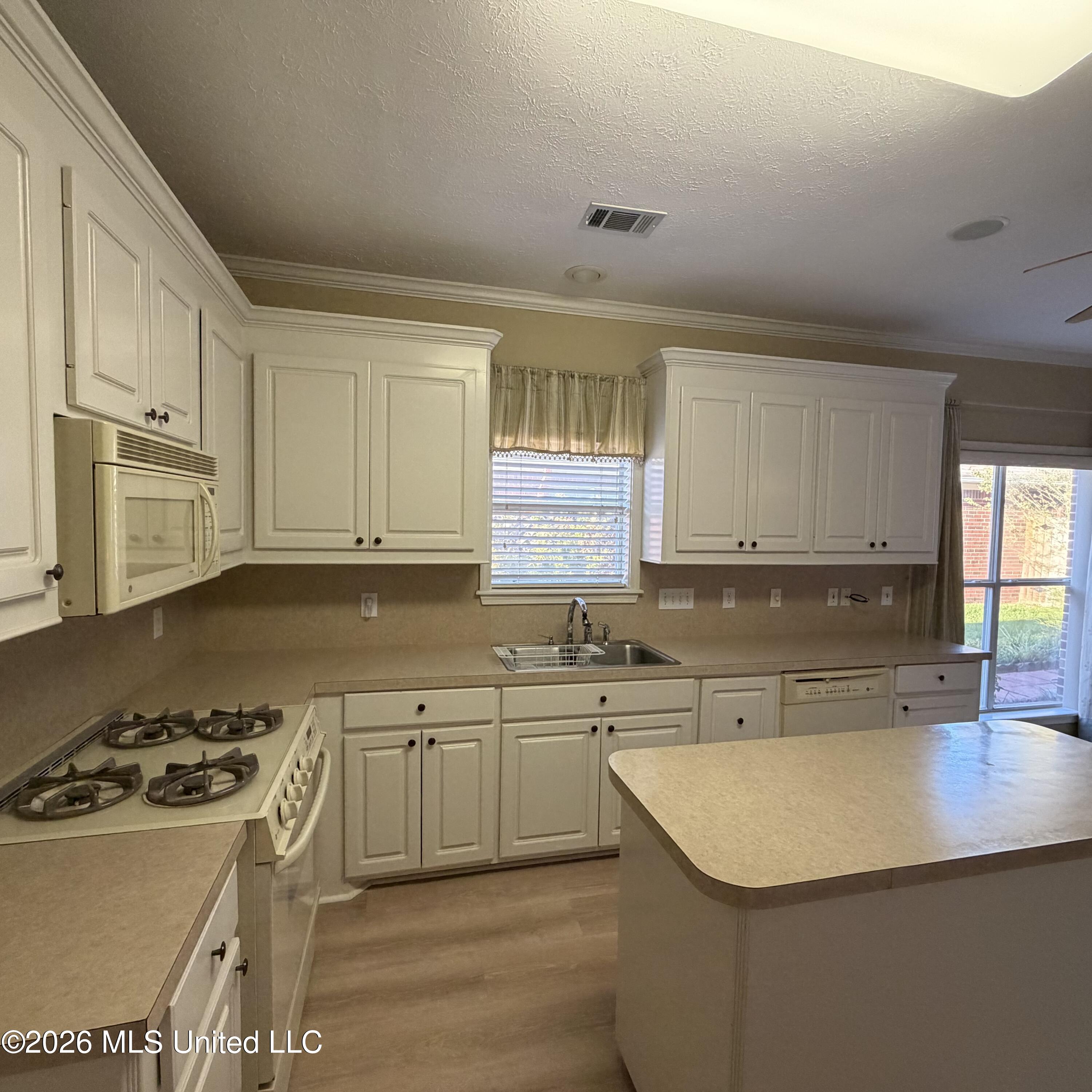 18 Old Bridge Cove Property Photo 10