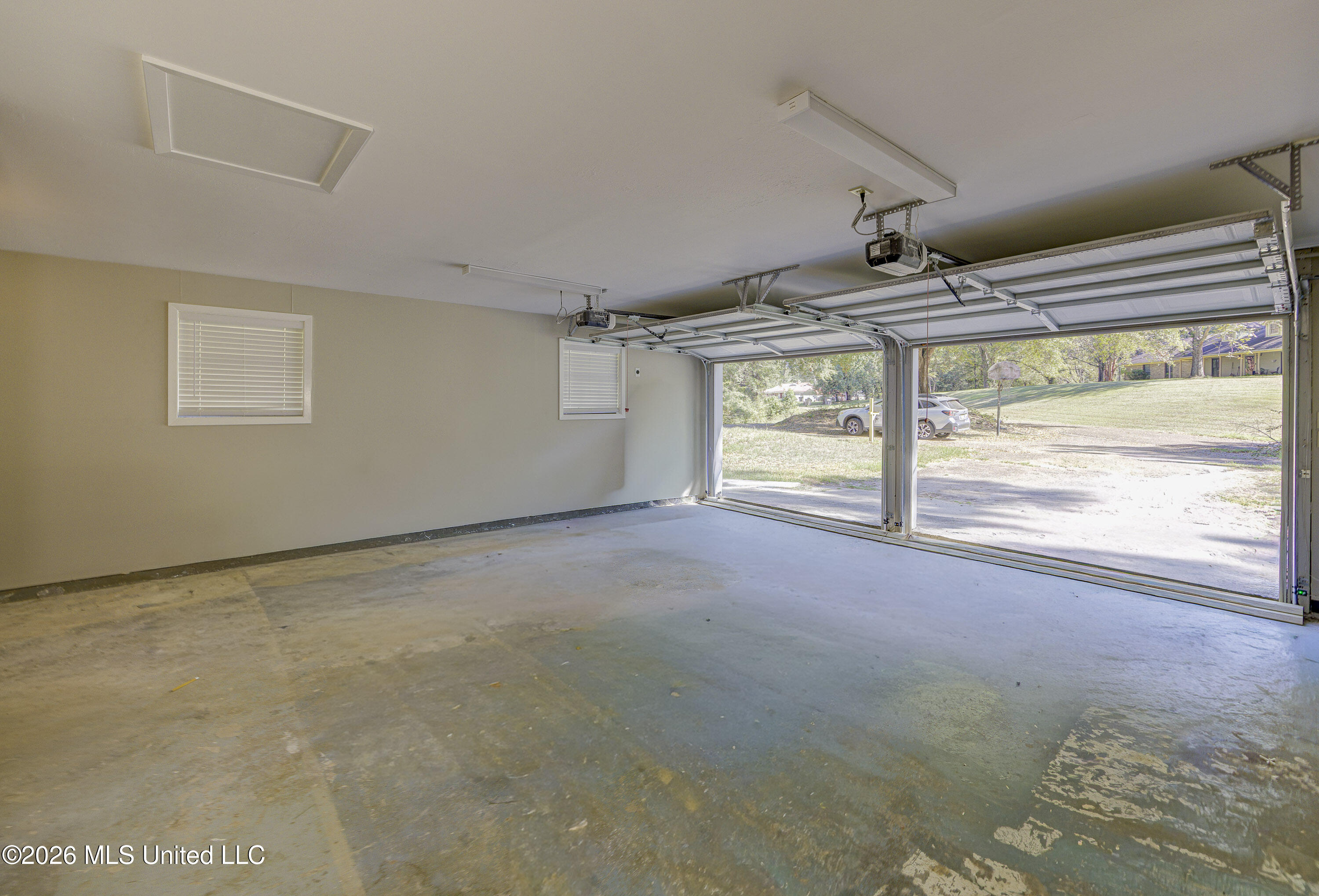 1060 Holt Drive Property Photo 4