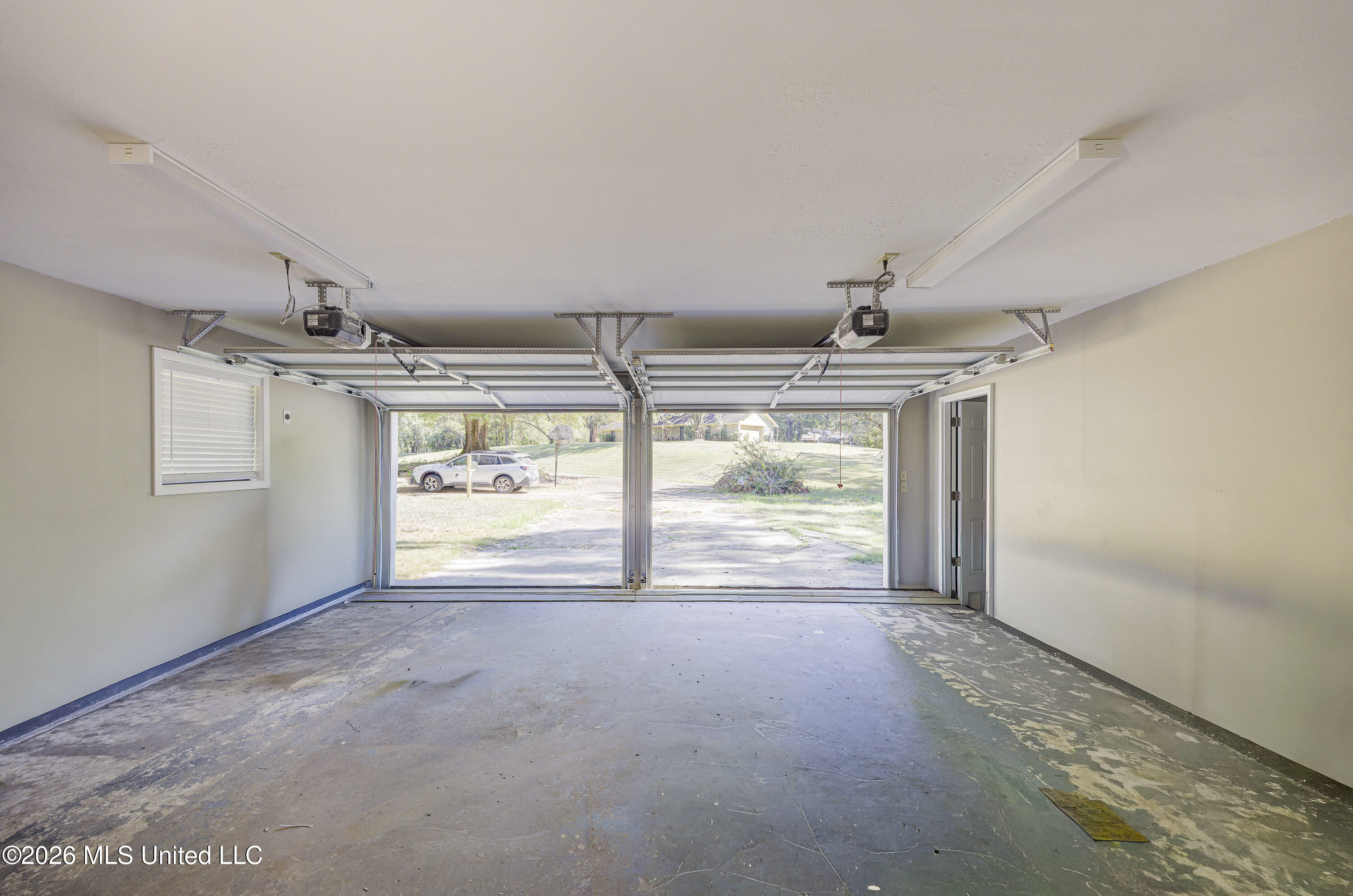 1060 Holt Drive Property Photo 5