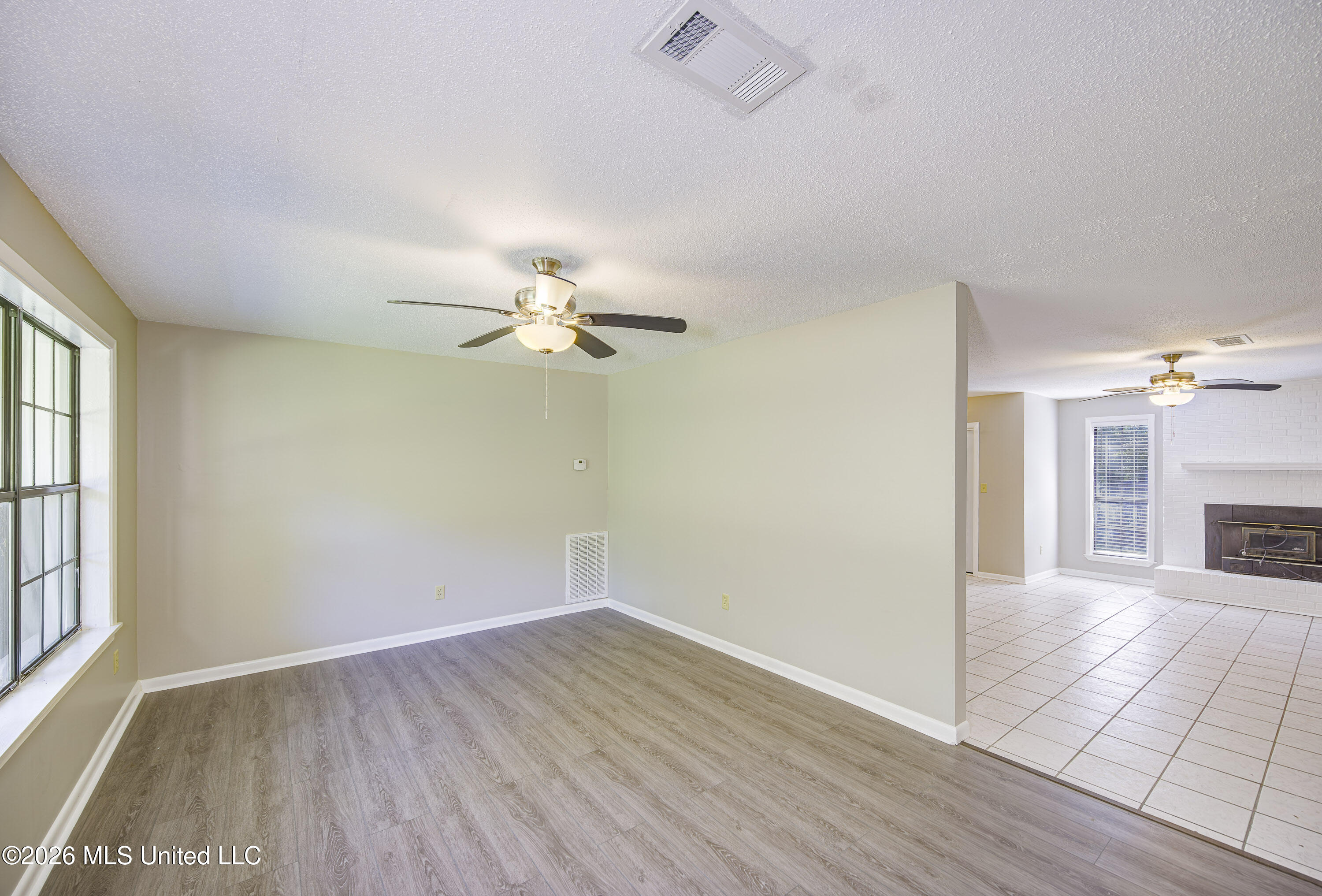 1060 Holt Drive Property Photo 8