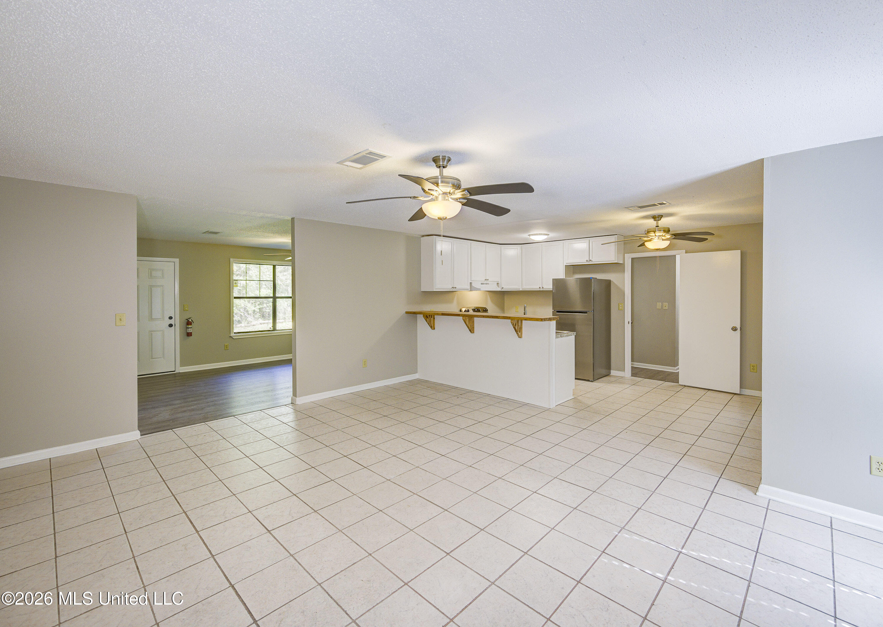 1060 Holt Drive Property Photo 9
