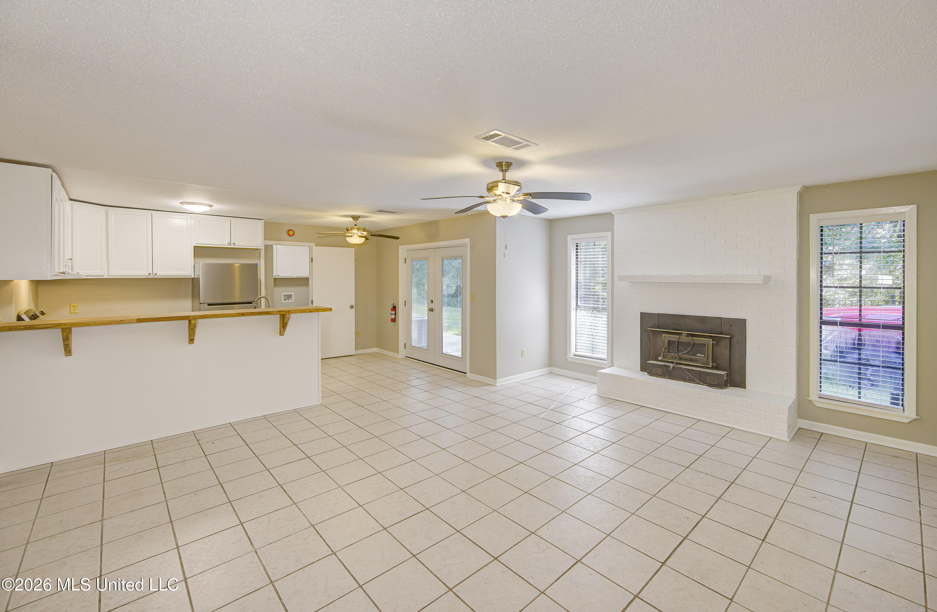 1060 Holt Drive Property Photo 10