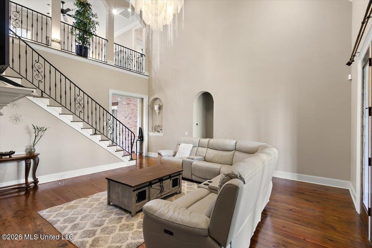 186 Ironwood Plantation Boulevard Property Photo 8